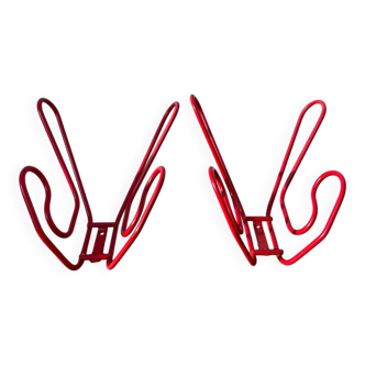 Paire de patères murales en métal rouge