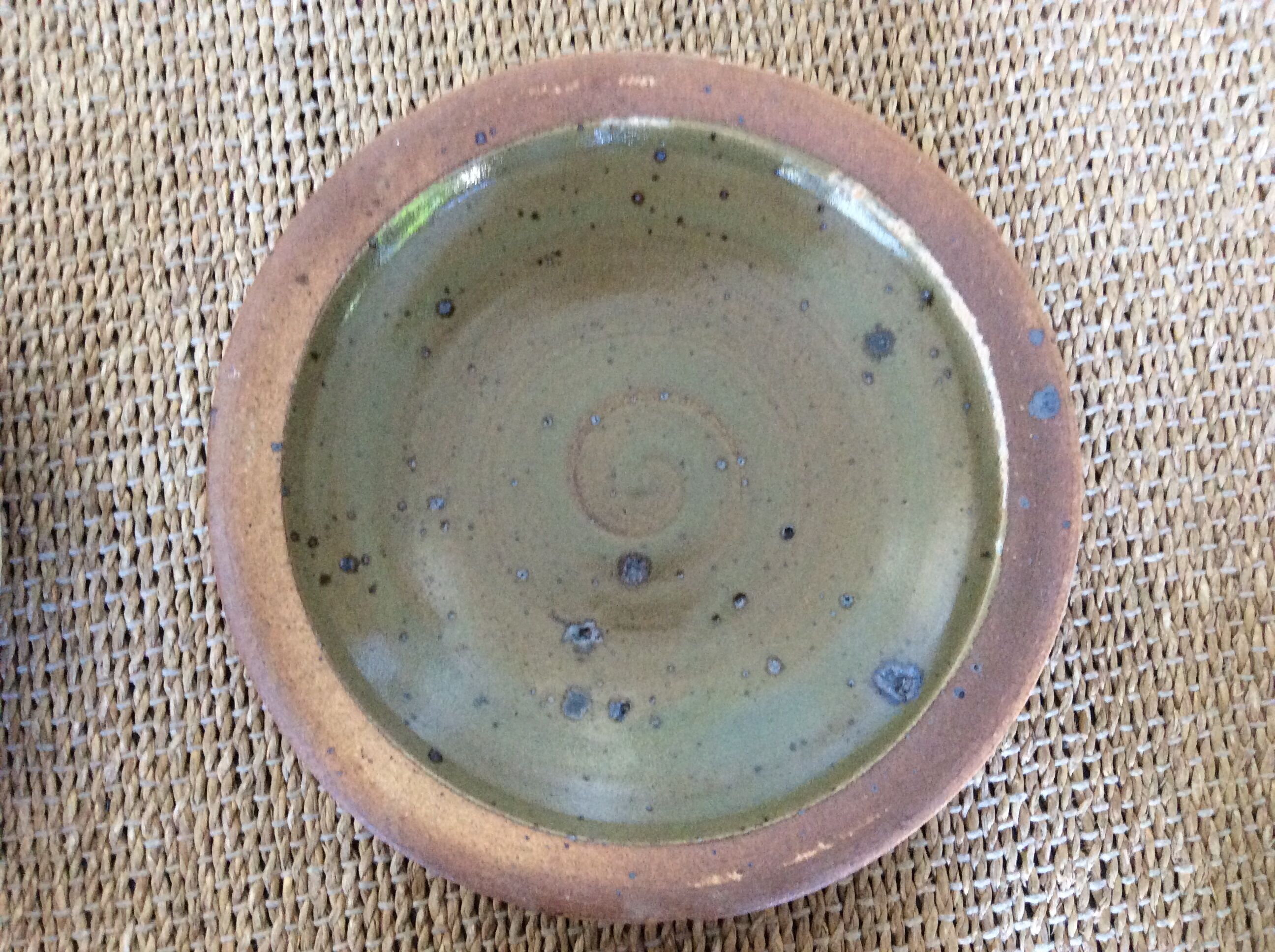 Set of stoneware plates