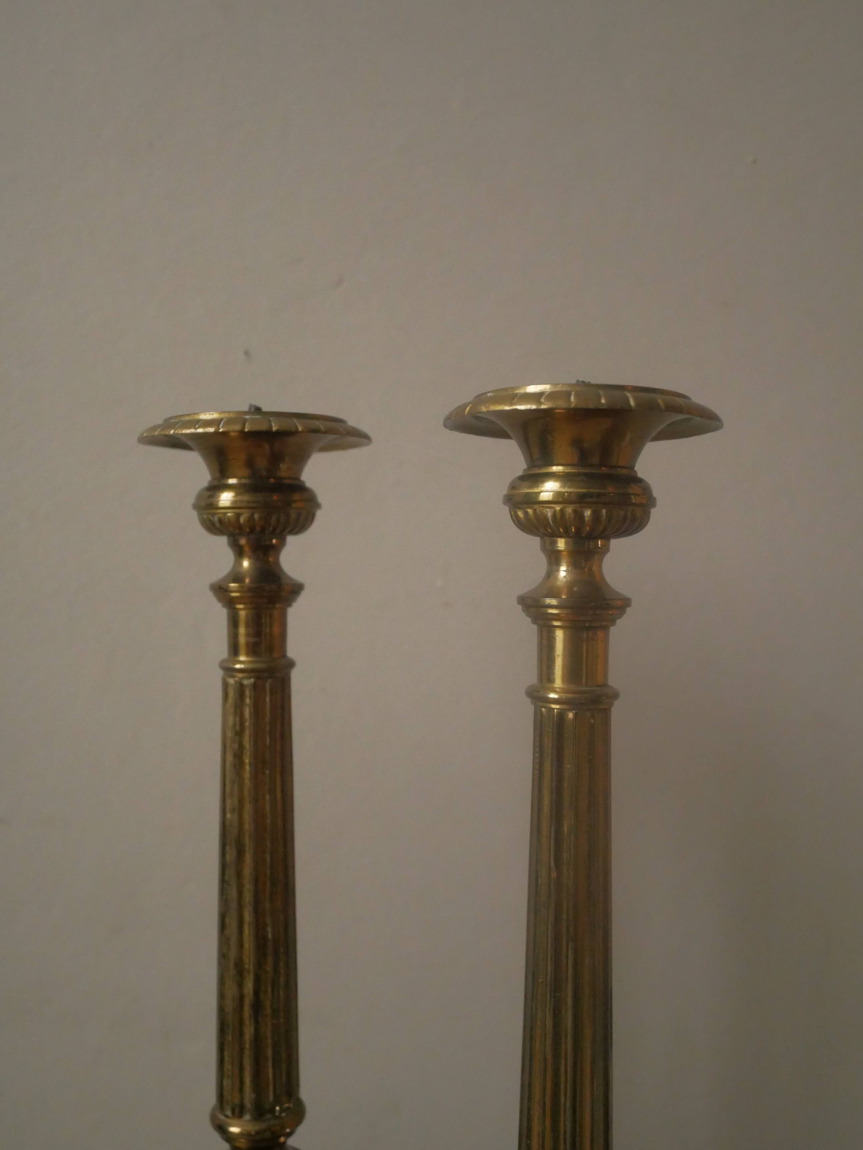 Paire de pique cièrge chandeliers candélabres bougeoirs antique religieux laiton décoration campagne