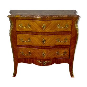 Commode style Louis XV , à marqueterie de bois précieux