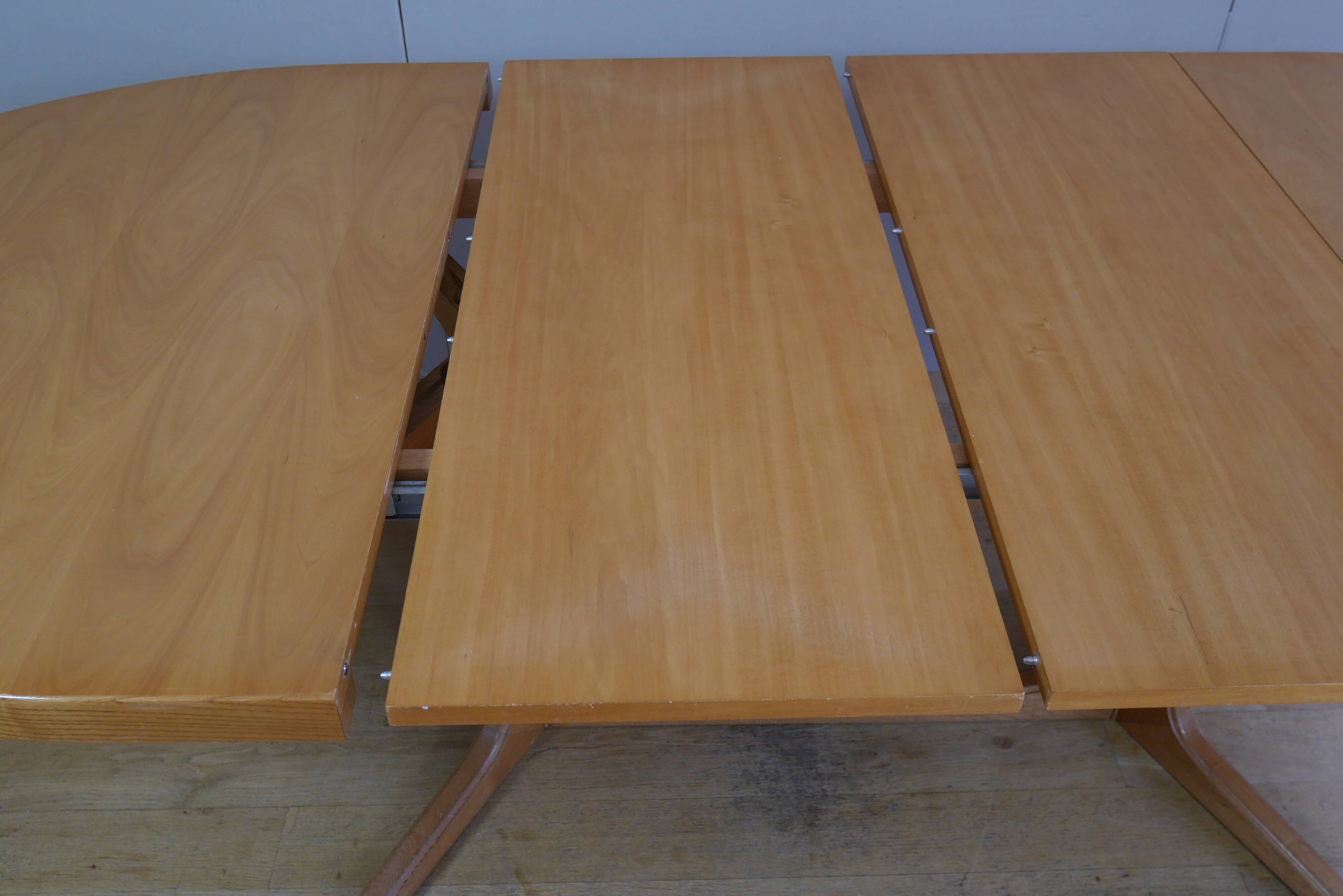Oval table with 2 extensions baumann vintage central foot