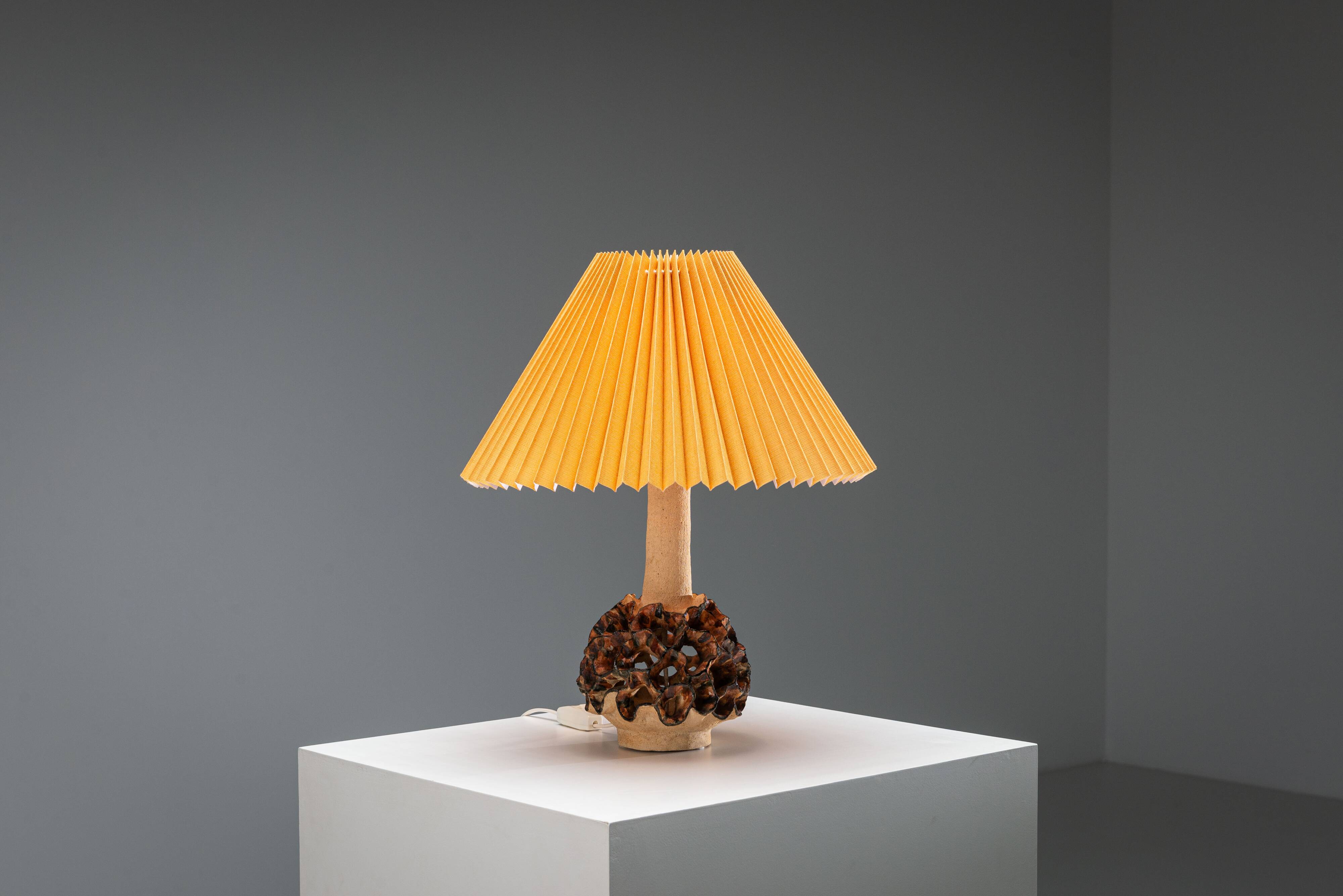 Ceramic decorated table lamp