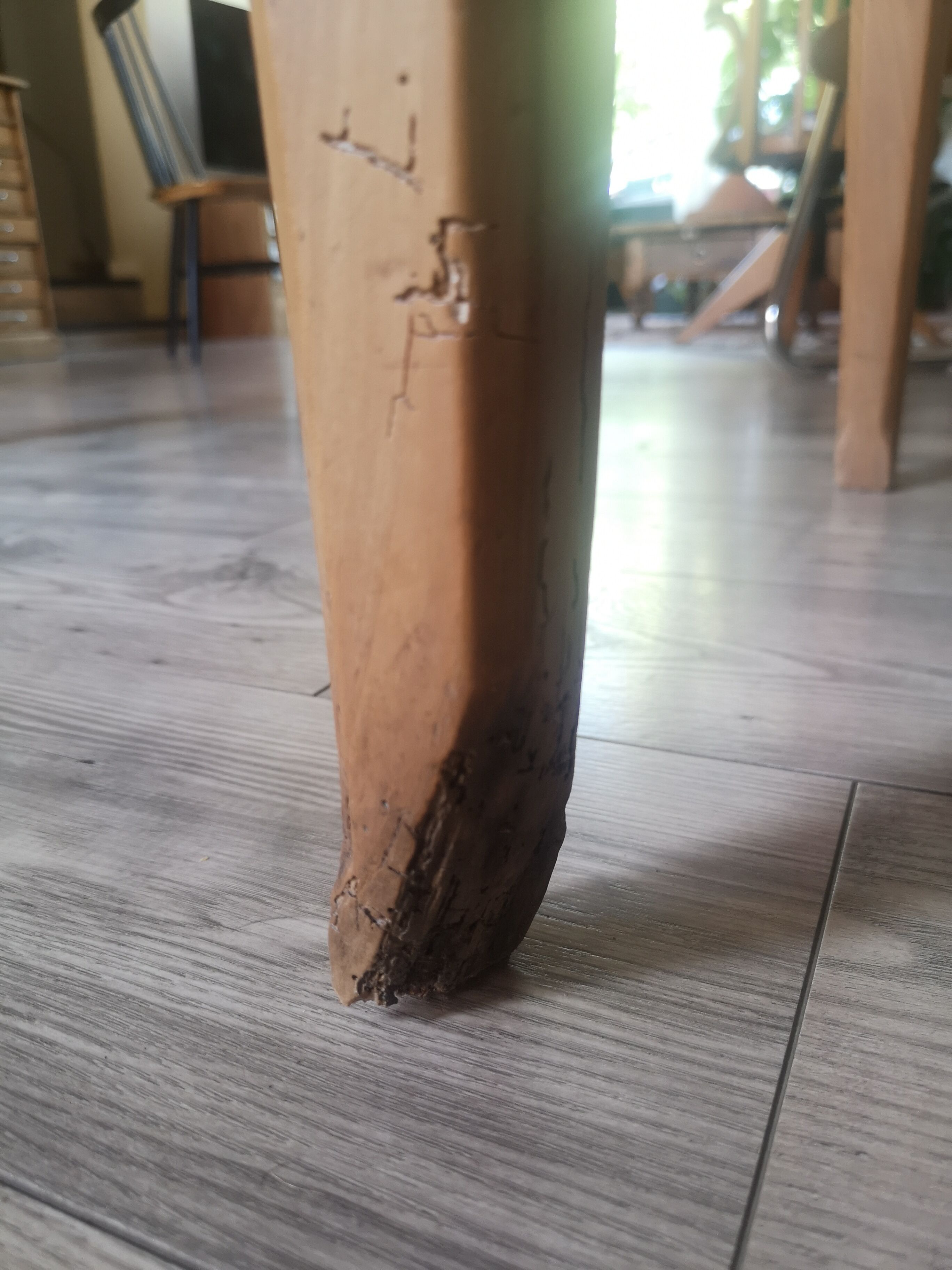 Table de ferme ronde D 130 cm