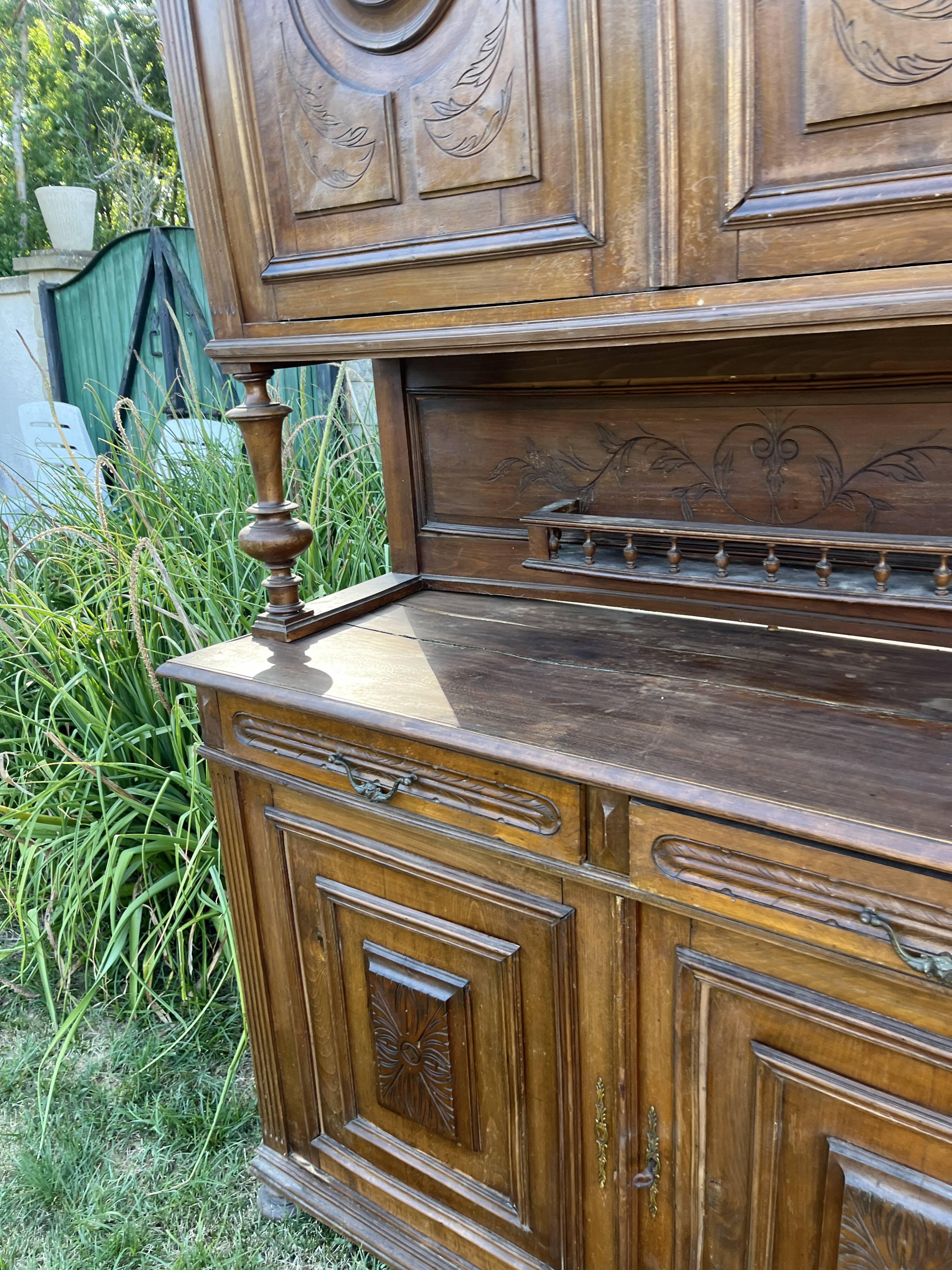 Large antique two-body buffet in wood - Carved dining room furniture