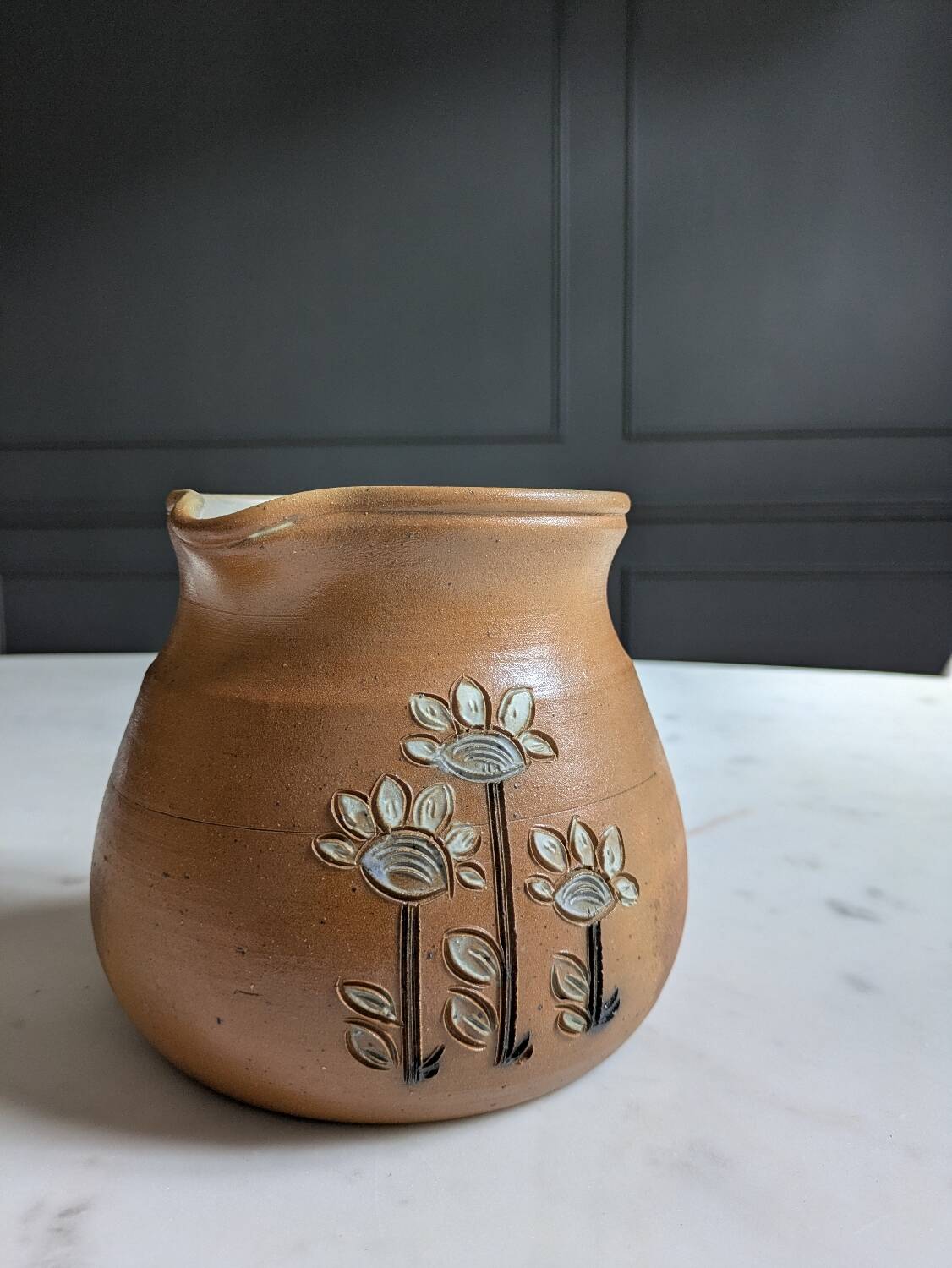 stoneware pitcher ''la grande Motte''