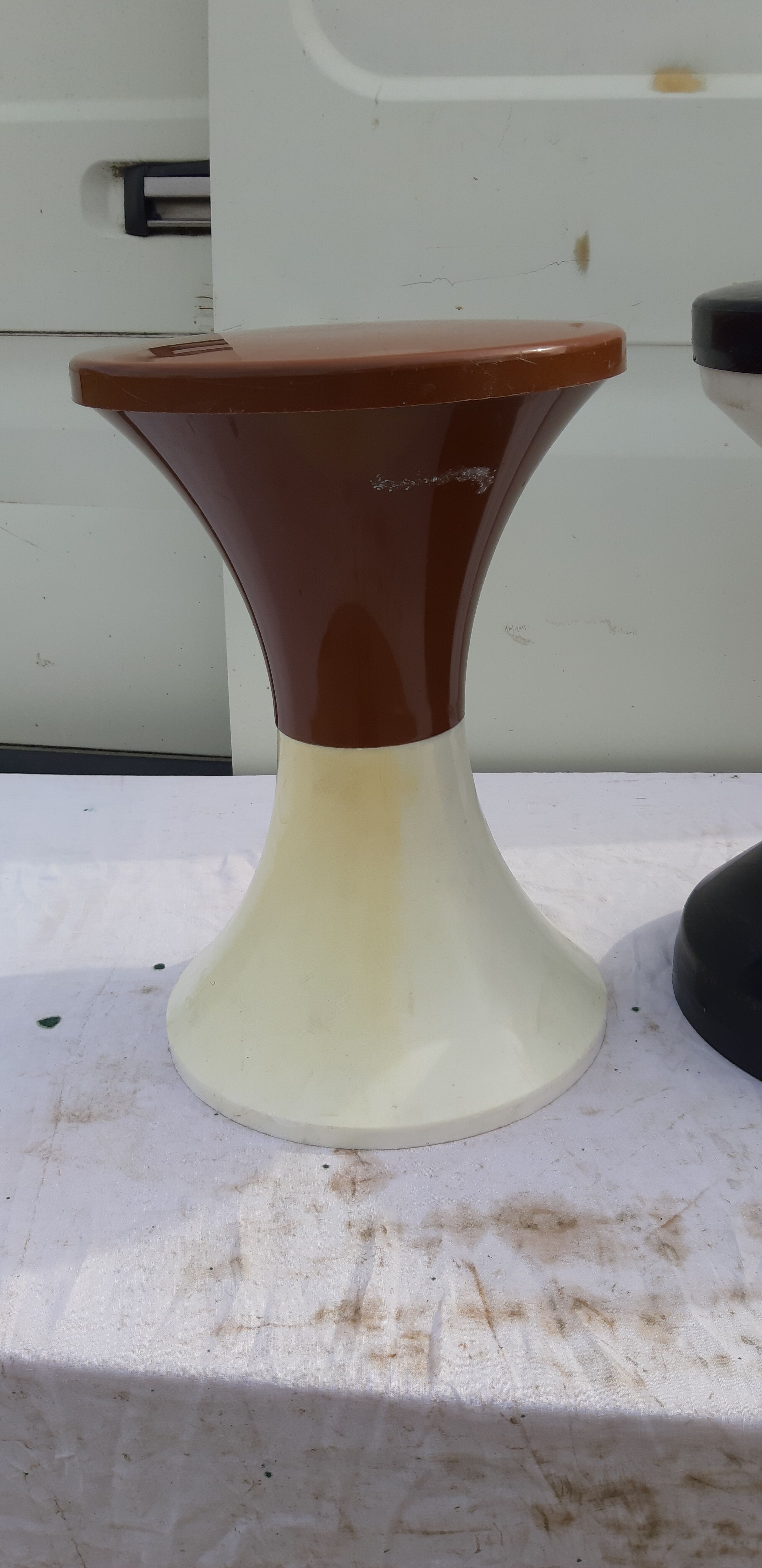 3 vintage tam tam " Stamp " stools
