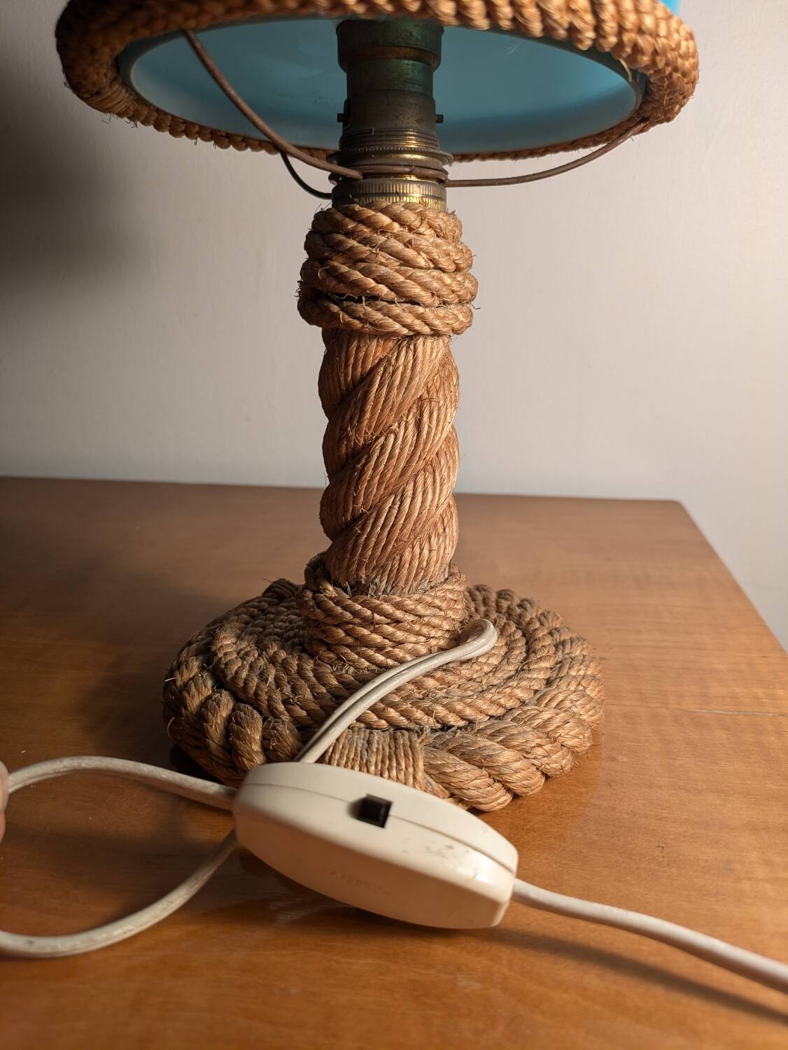 Vintage 1960s rope and opaline desk lamp