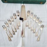 Coffret à Gâteaux Vintage avec 12 Fourchettes et 1 Pelle en Métal Argenté à Décor de Coquille