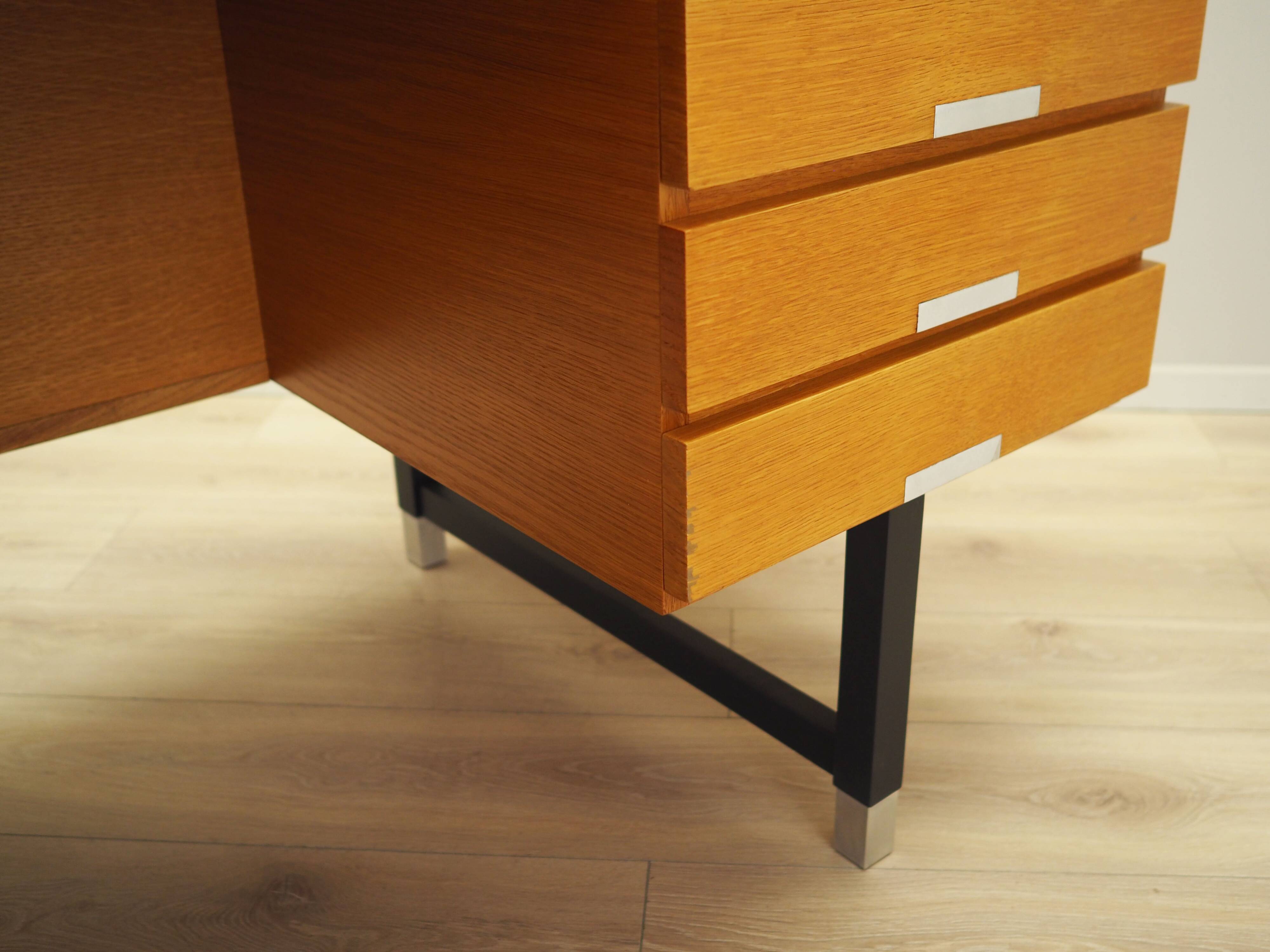 Ash desk, Danish design, 1970s, manufacturer: Eigil Petersens Møbelfabrik
