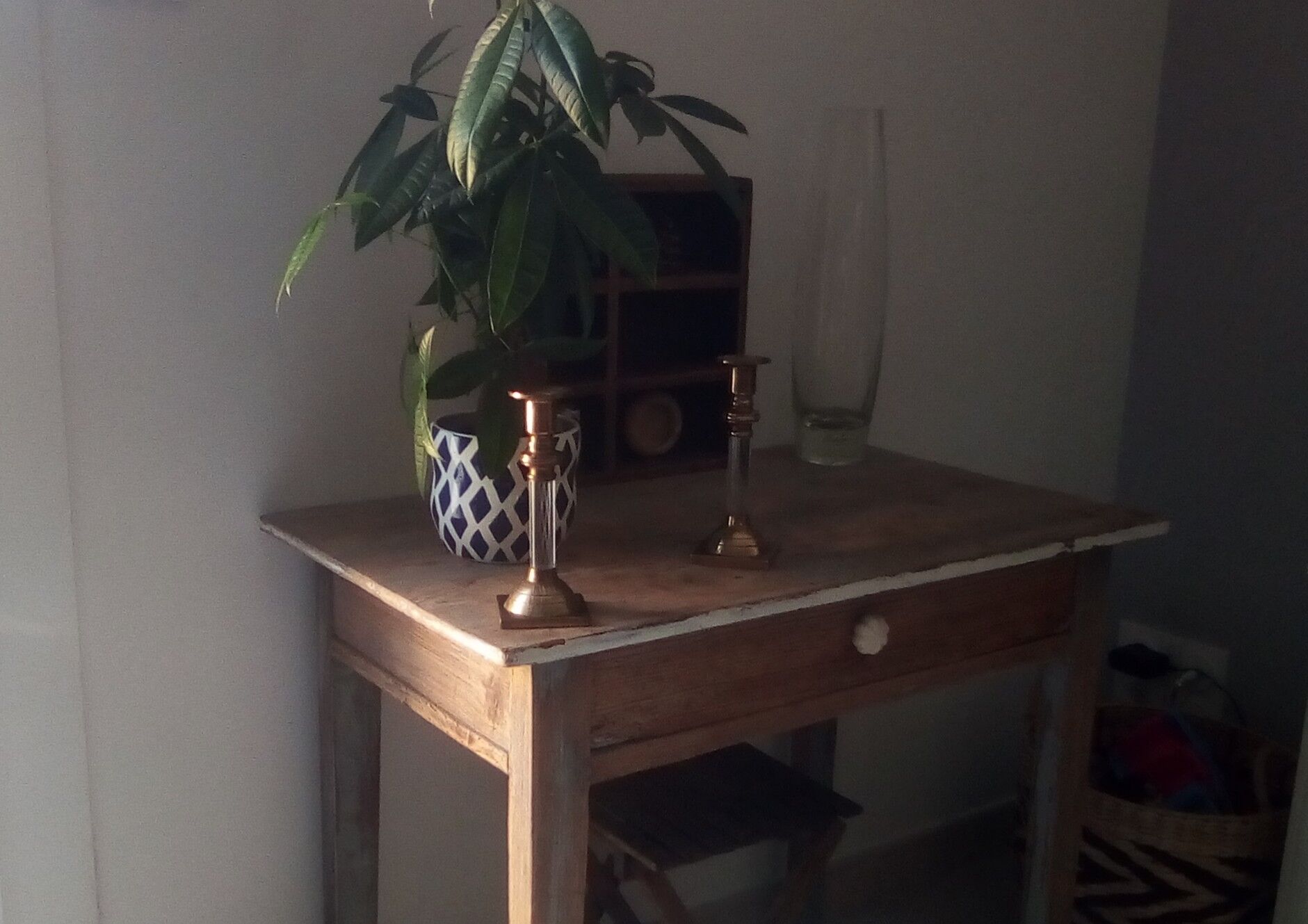 Pair of vintage candlesticks in solid brass and lucite