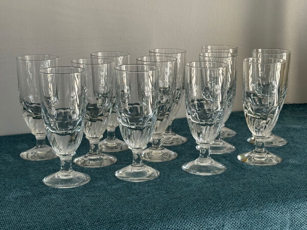 Lot de 12 grands verres en cristal de Baccarat
