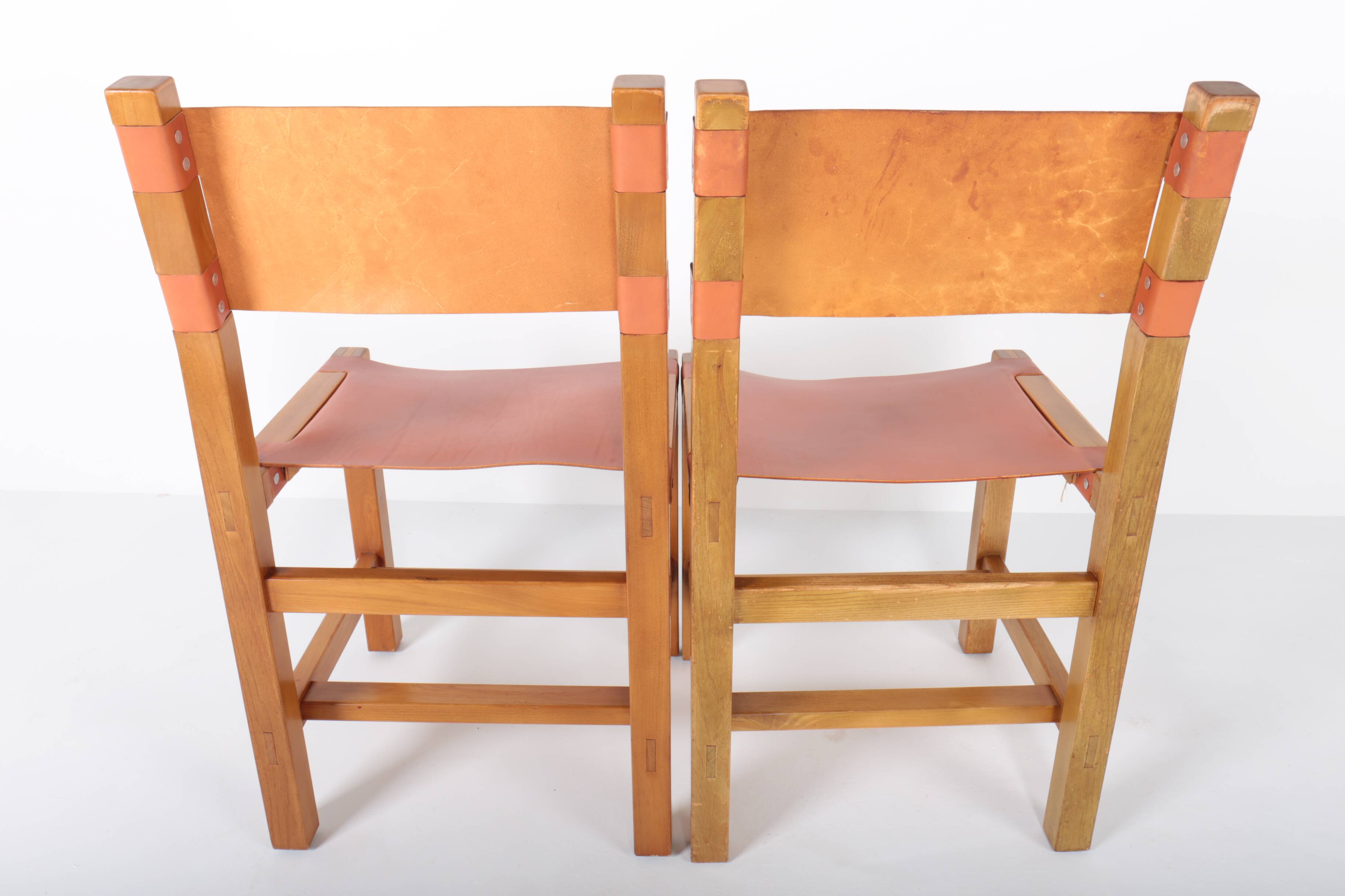 Set of 6 chairs in elm and leather Maison Regain edition