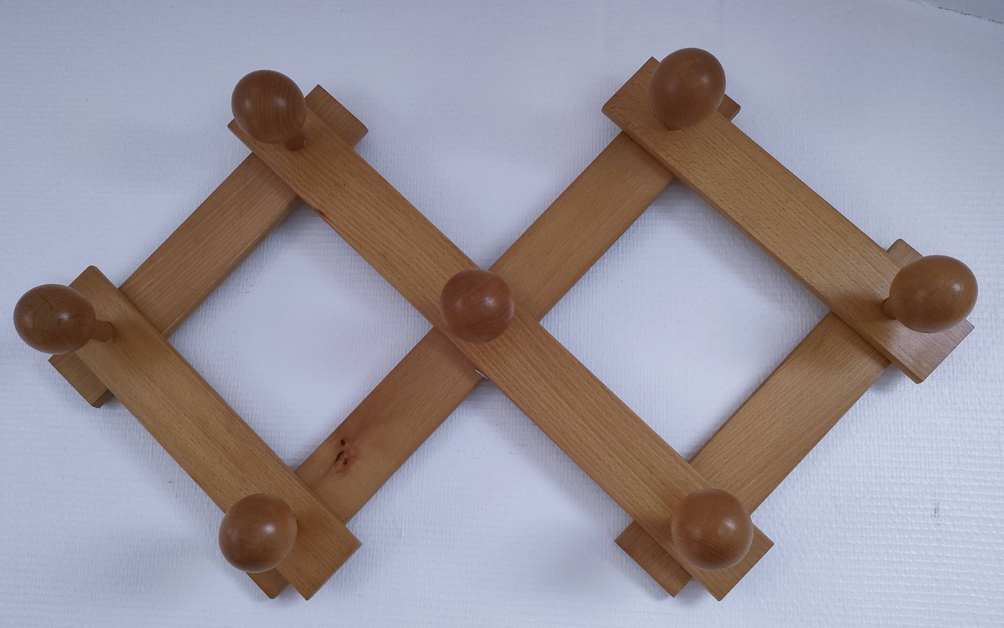 Solid pine crossbar coat rack from the 90s