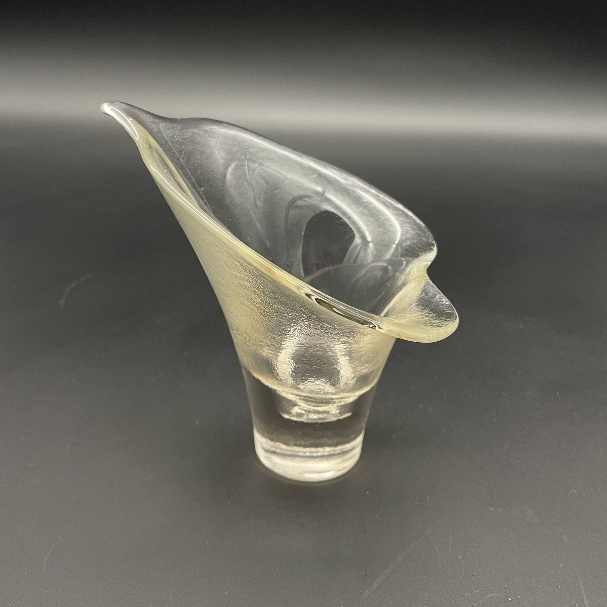 Photophore vintage en verre transparent en forme de fleur de calla – a