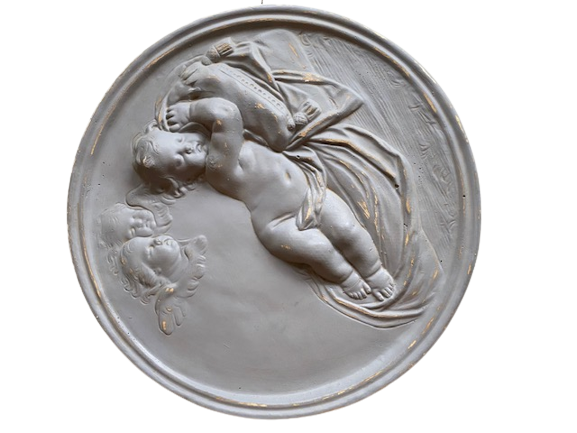 Plaster medallion with RARE cherubs
