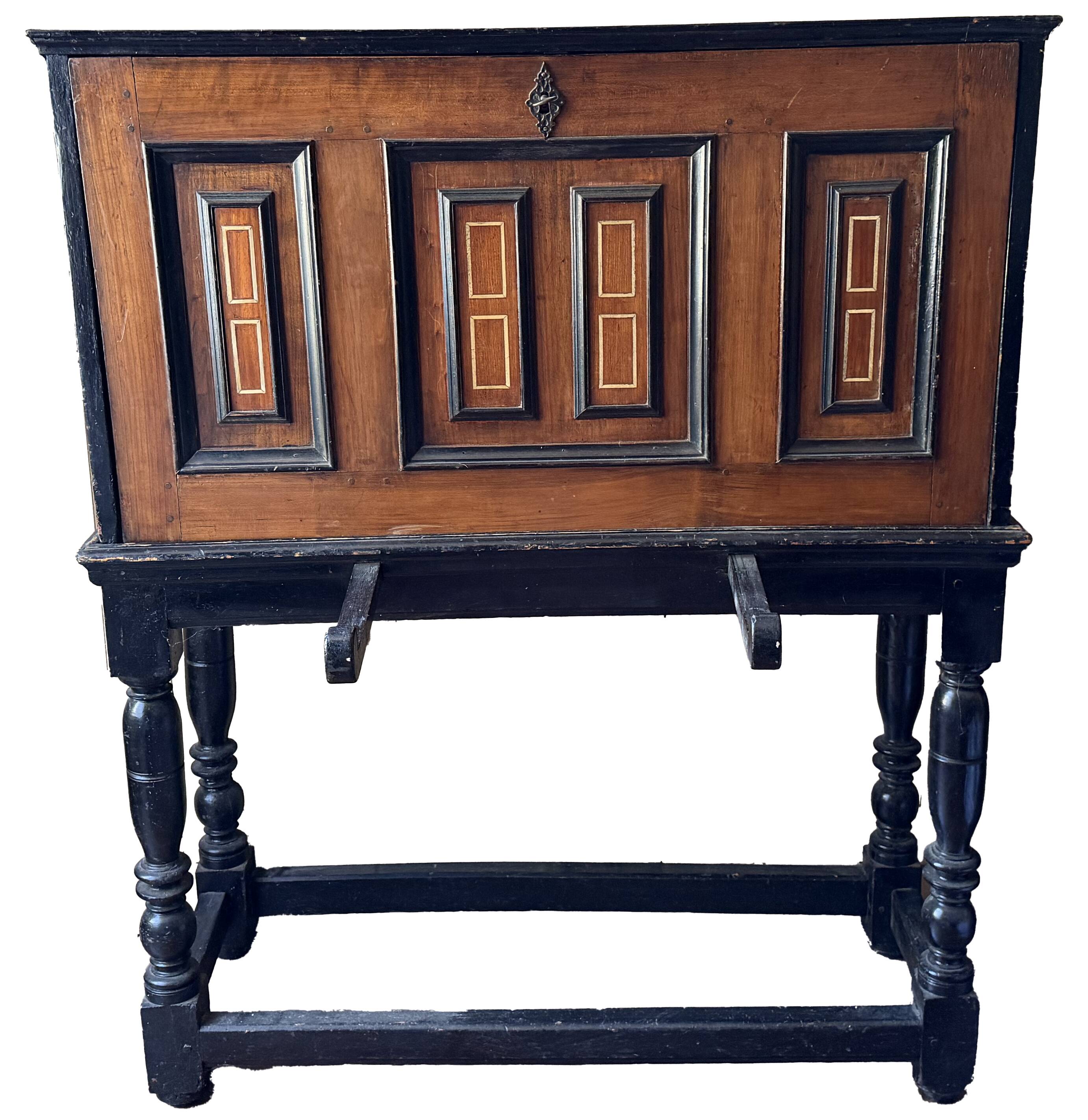 Cabinet espagnol "bargueño"