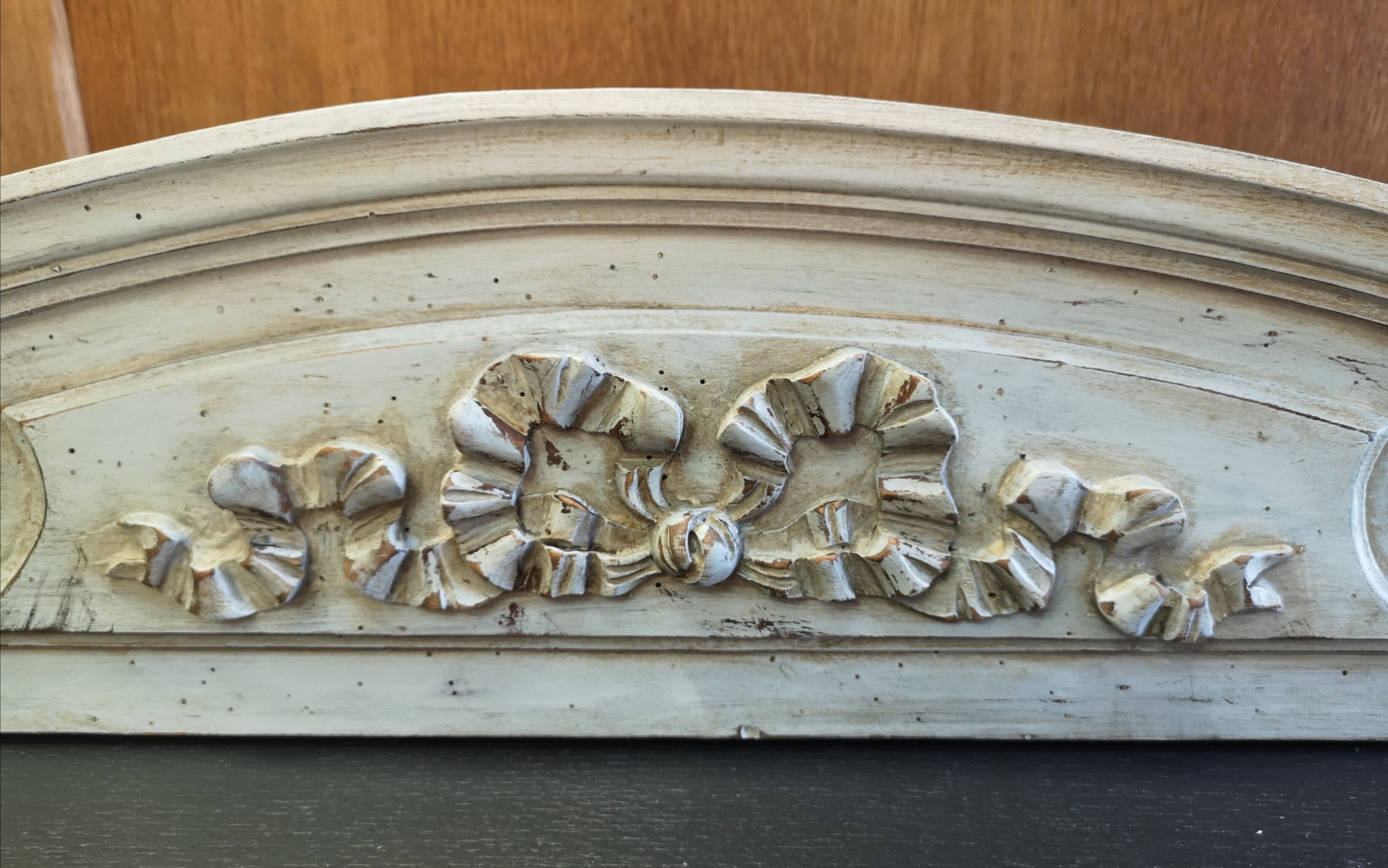 Fronton patina shabby chic gustavien 87 cm