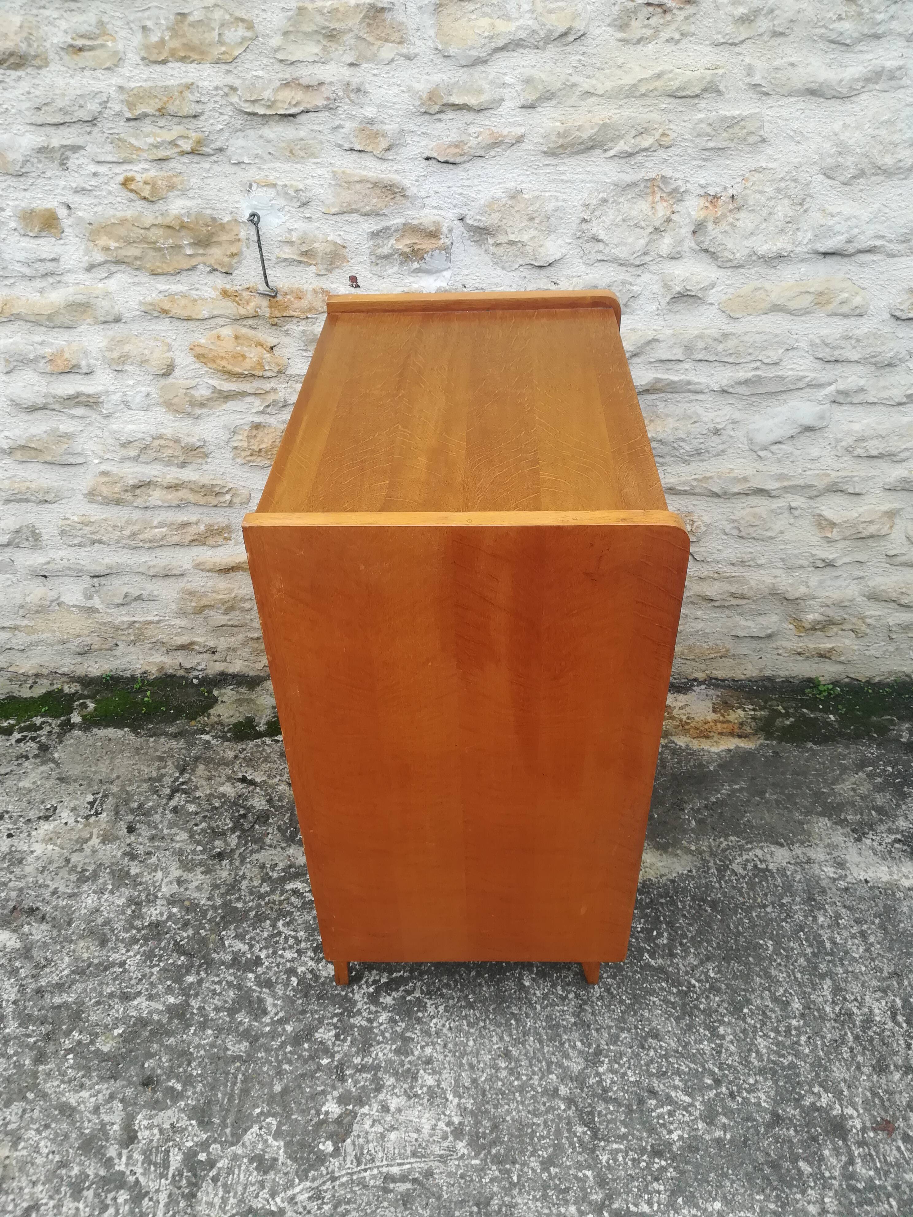 Vintage oak chest of drawers