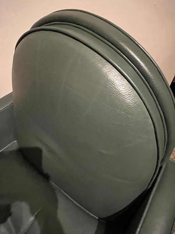 Paire de fauteuils club Yves Harvard modèle Architectural