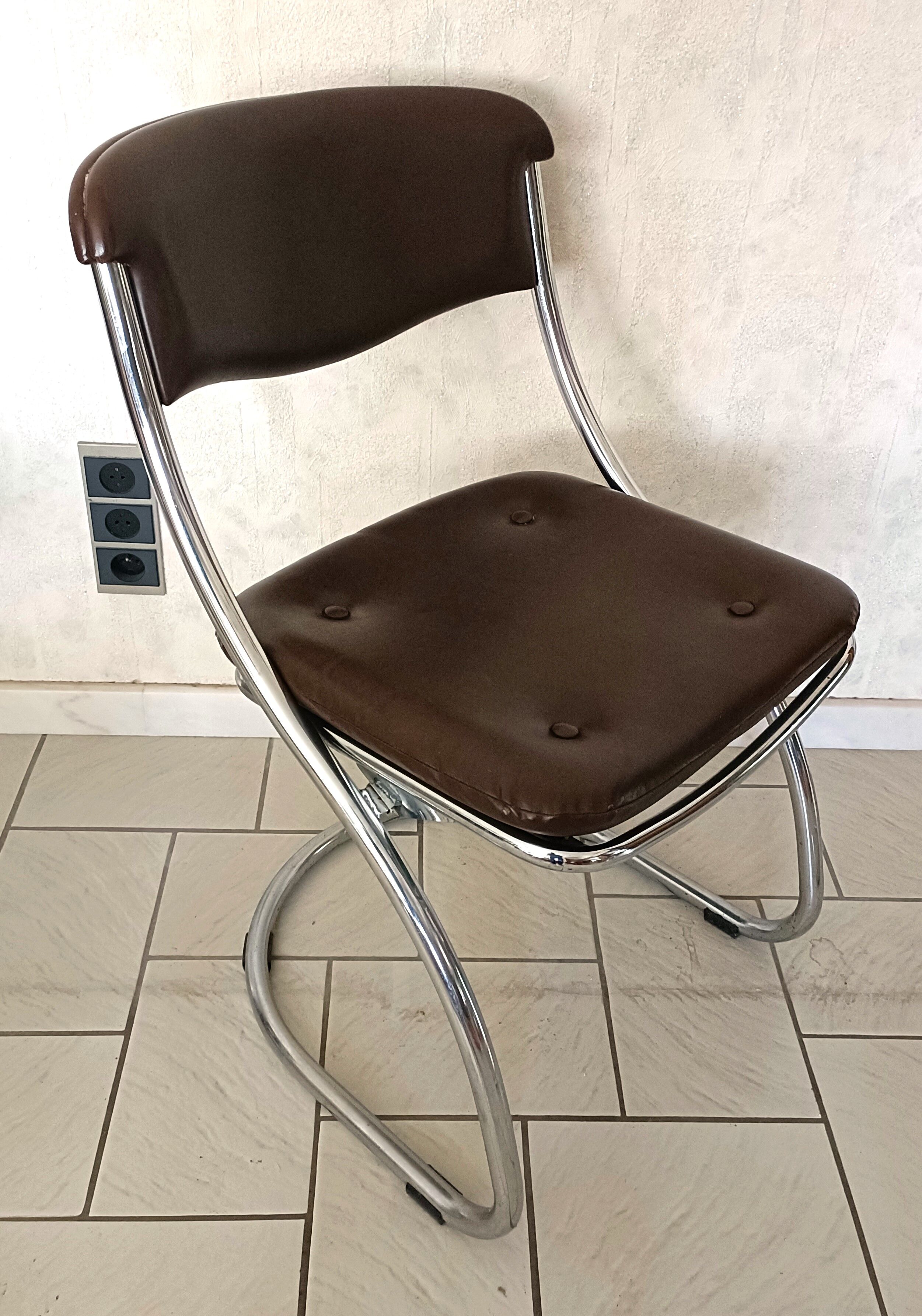 Set of 4 chrome tubular chairs design 1970