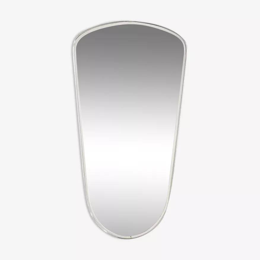 Rear view mirror and free form from the 50s