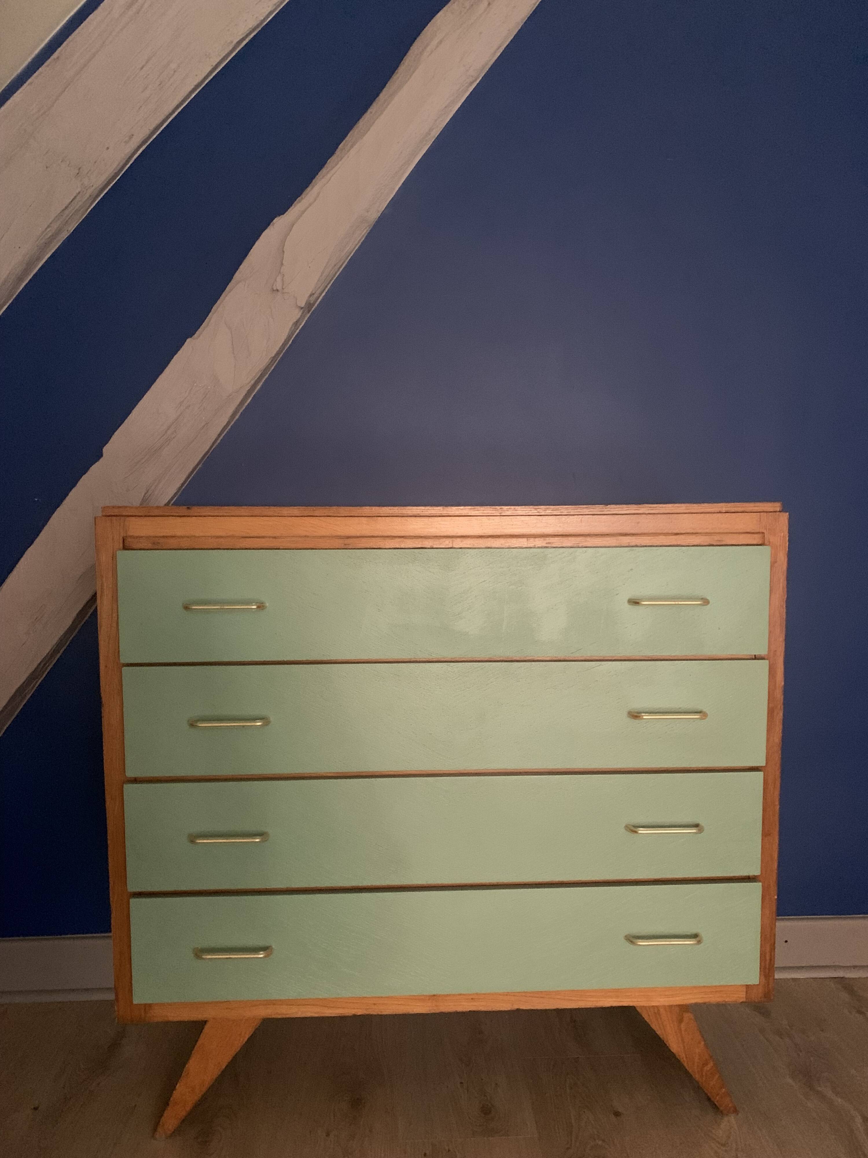 Commode vintage en bois – 4 tiroirs vert d’eau – pieds compas