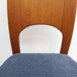 Vintage eetkamerstoelen Holstebro Denmark Teakhout nieuwe stoffering blauw