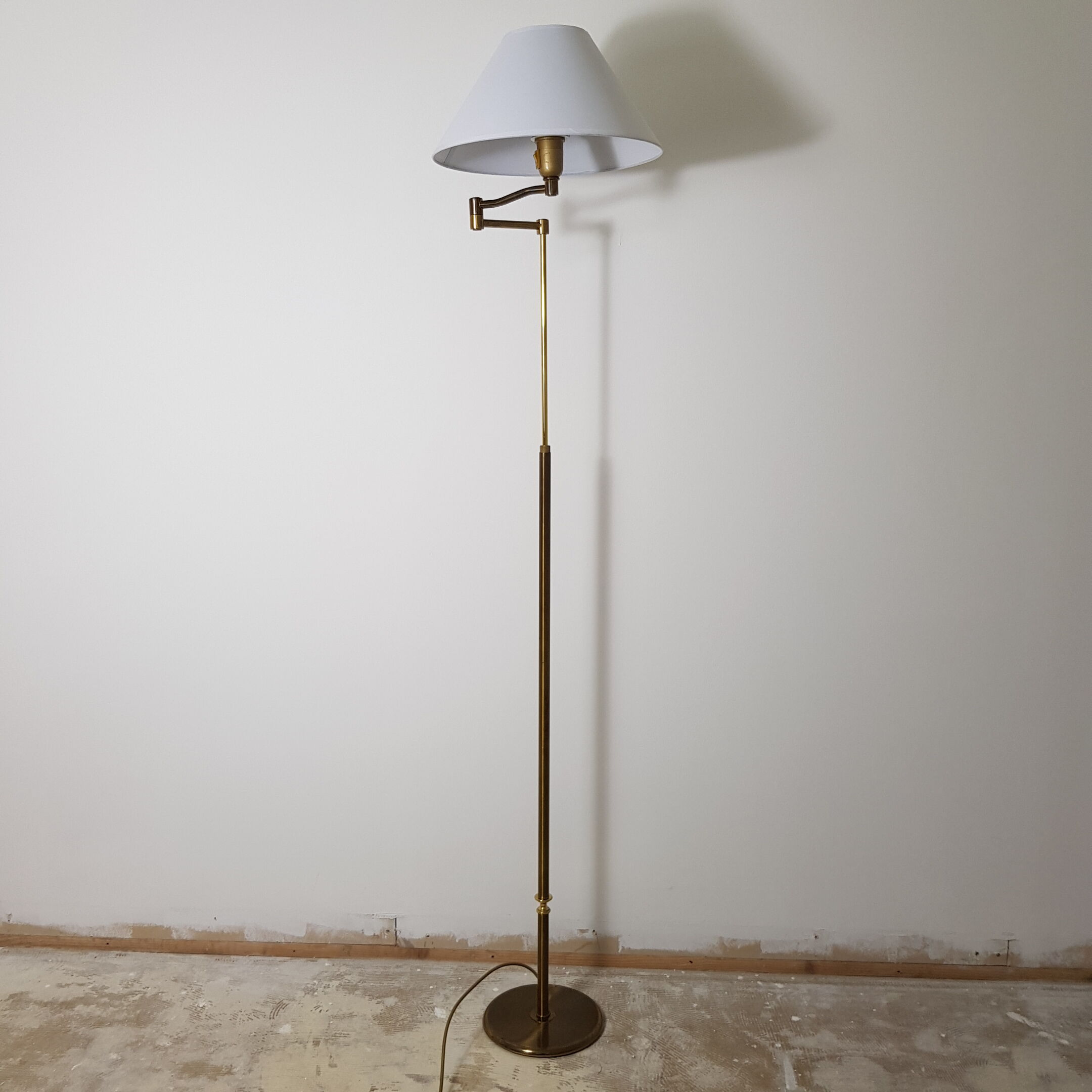 Vintage brass reading light