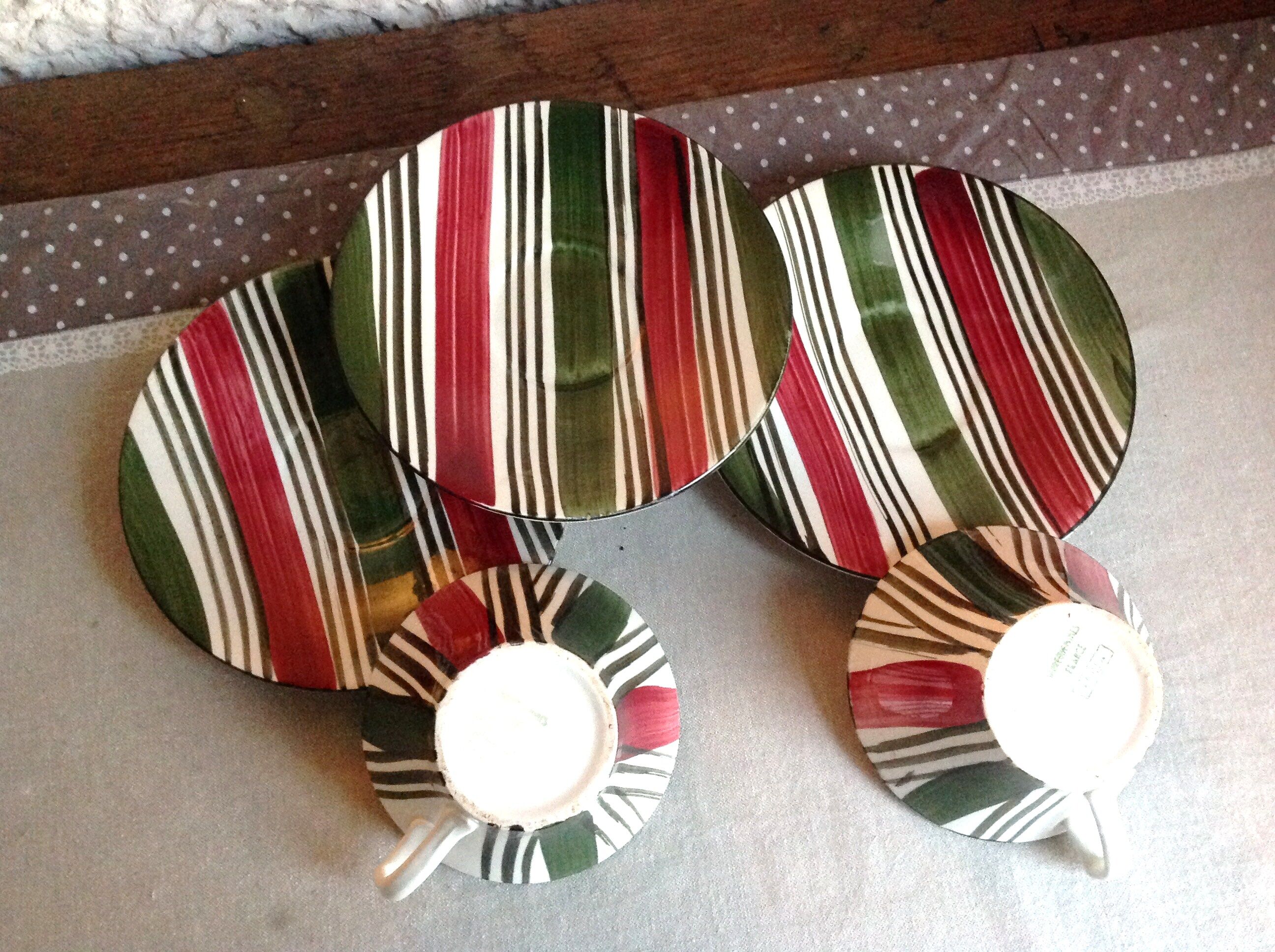 Cups and saucers polychrome Sarreguemines decoration Feria, vintage 30s-50s