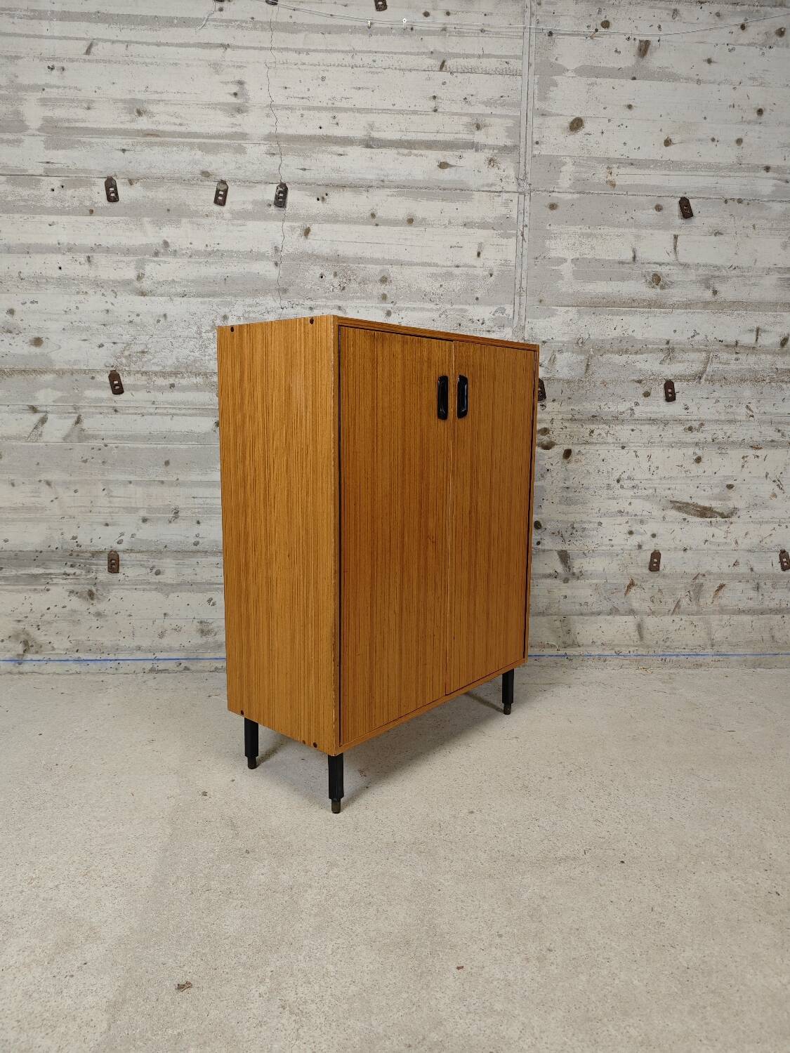 Vintage storage unit