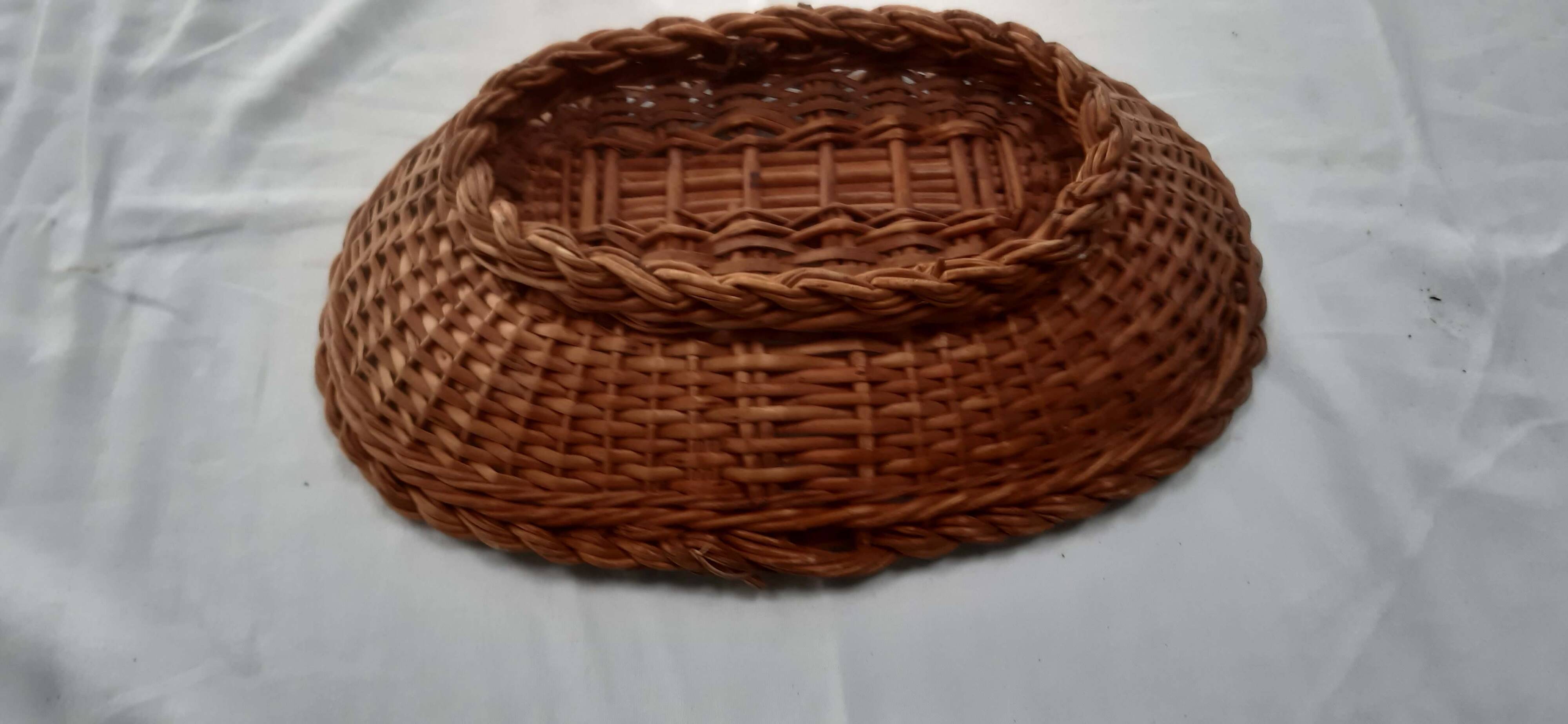 Small basket, empty basket