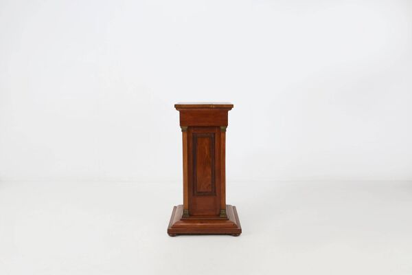 Console ou piédestal en laiton et bois de style antique du XXe siècle