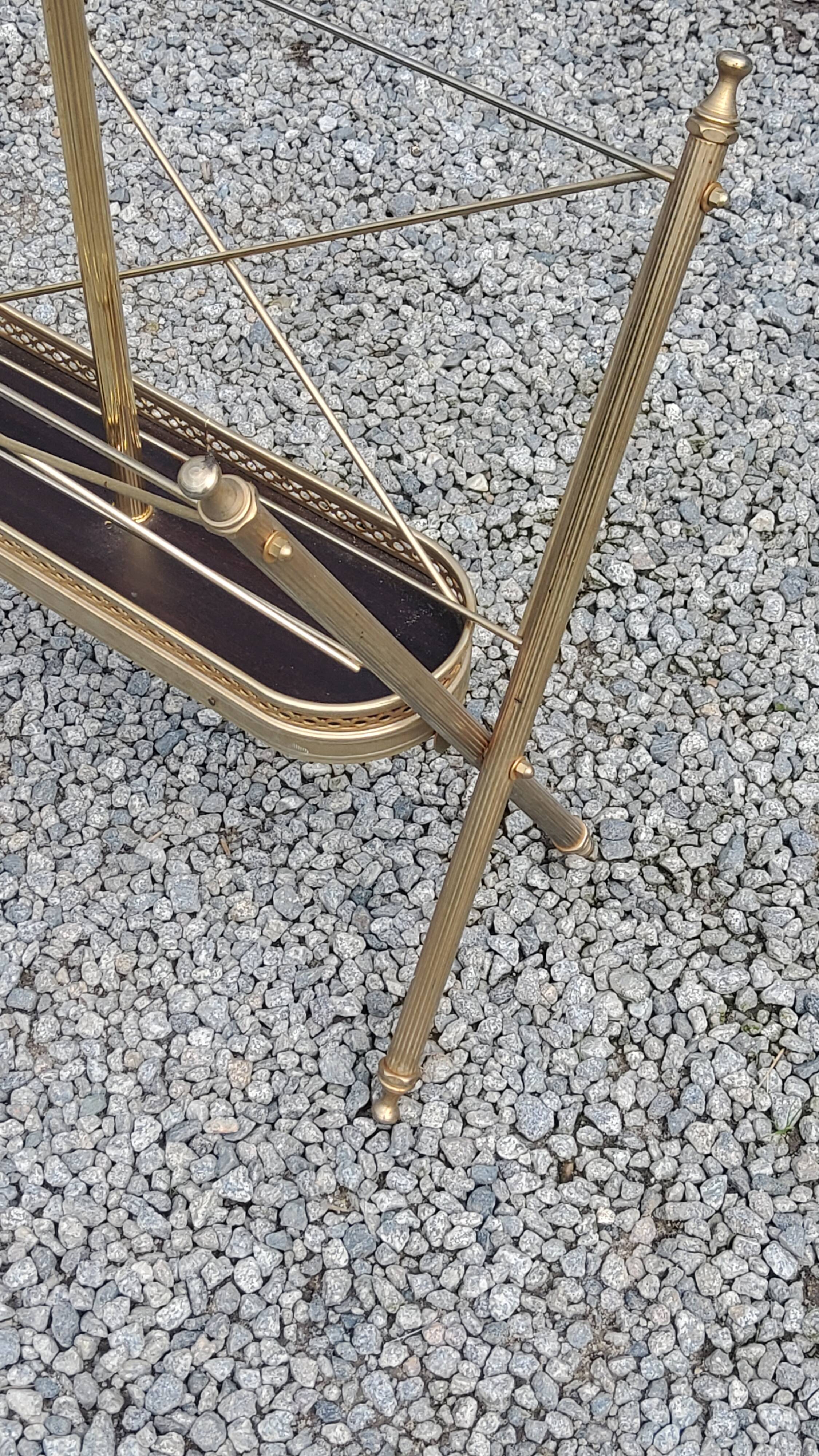 Vintage magazine rack from the 60s in neo-classical style in gold metal and mahogany