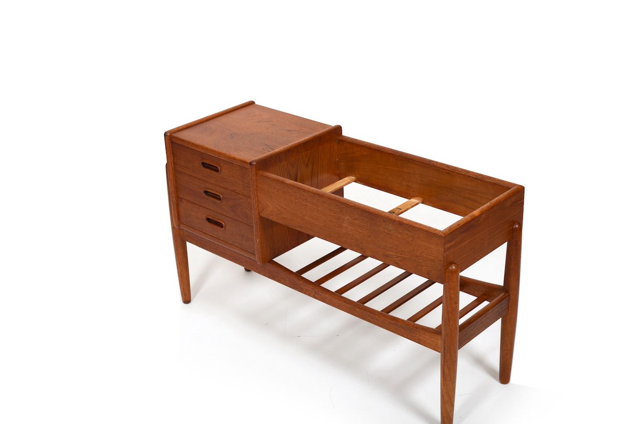 Teak planter by Arne Wahl Iversen 1960