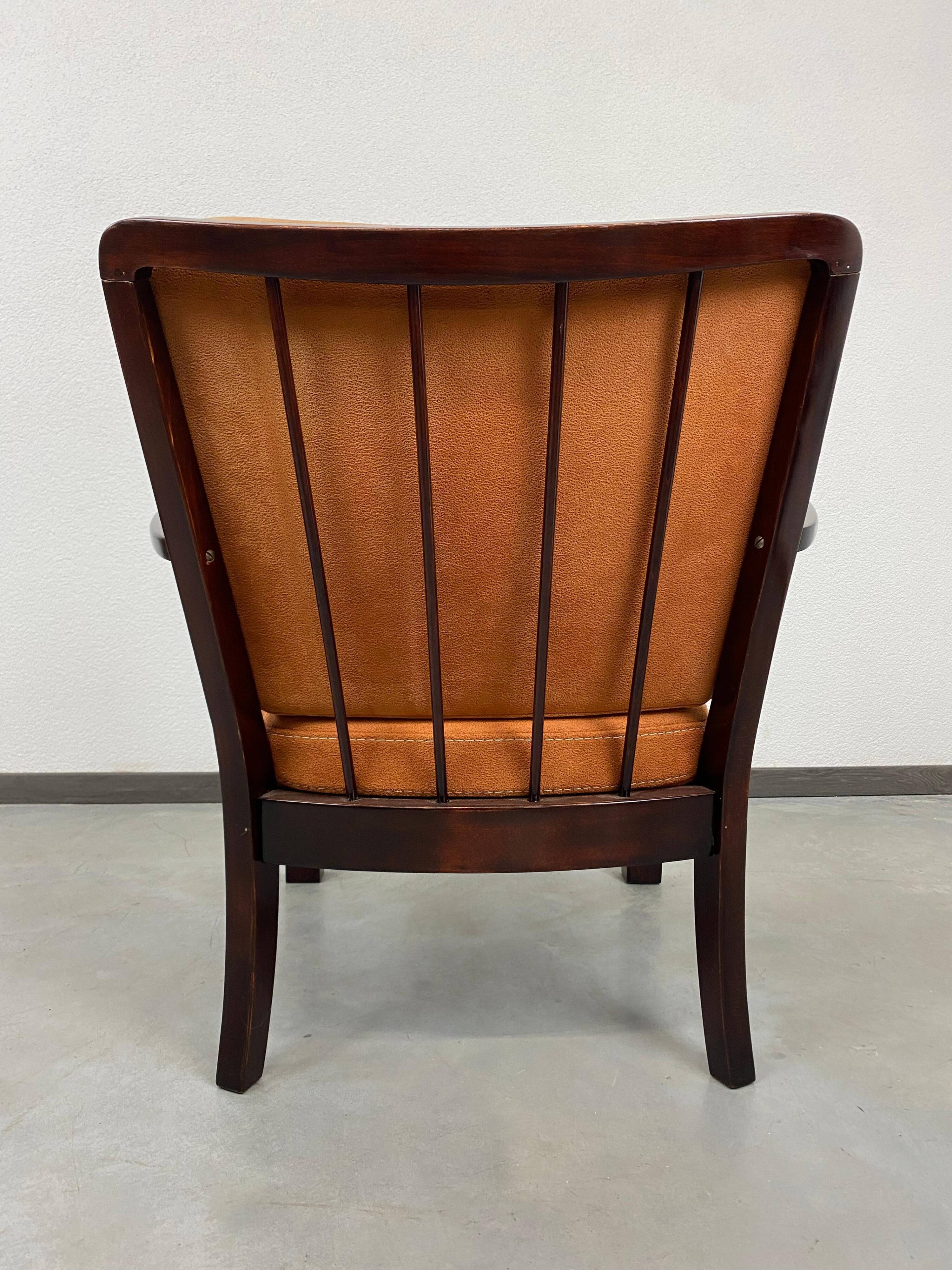 Paire de fauteuils Thonet Mundus