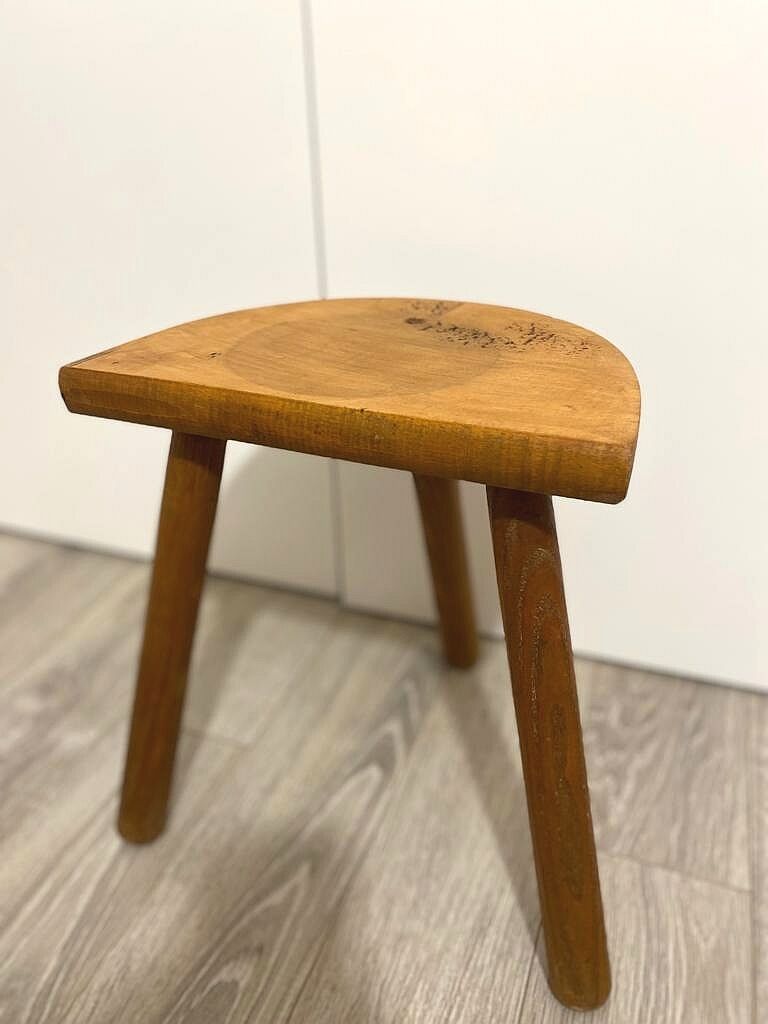 Tripod stool