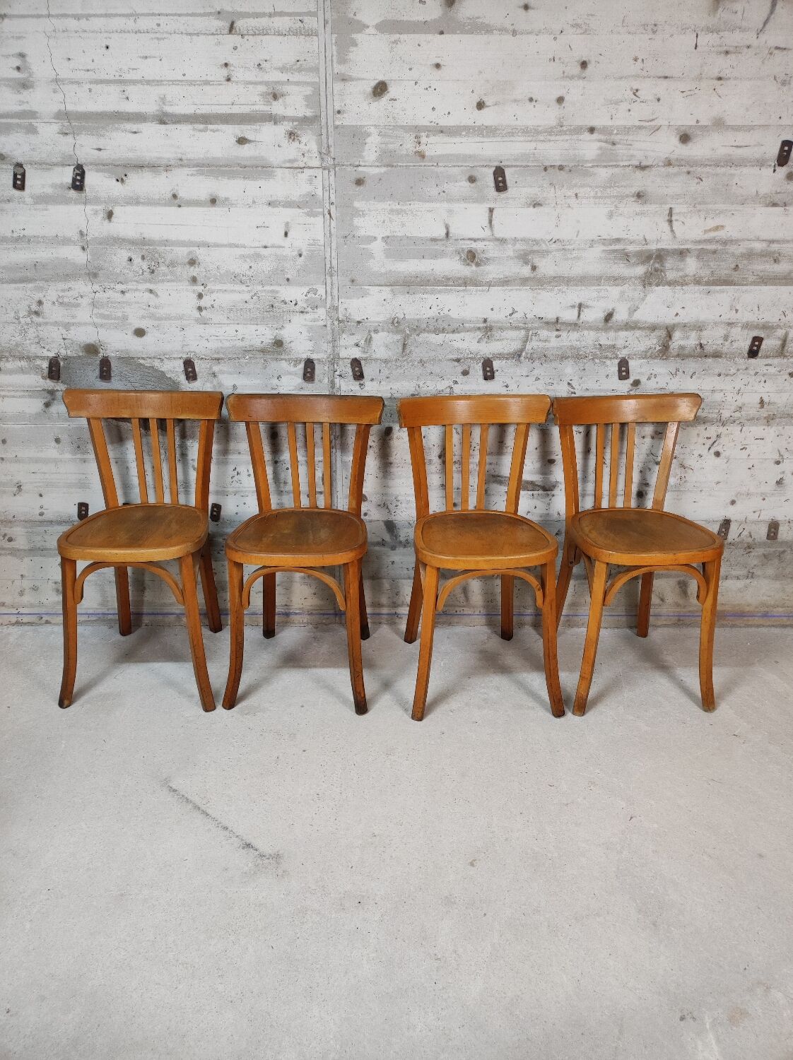 Lot de 8 chaises bistrot