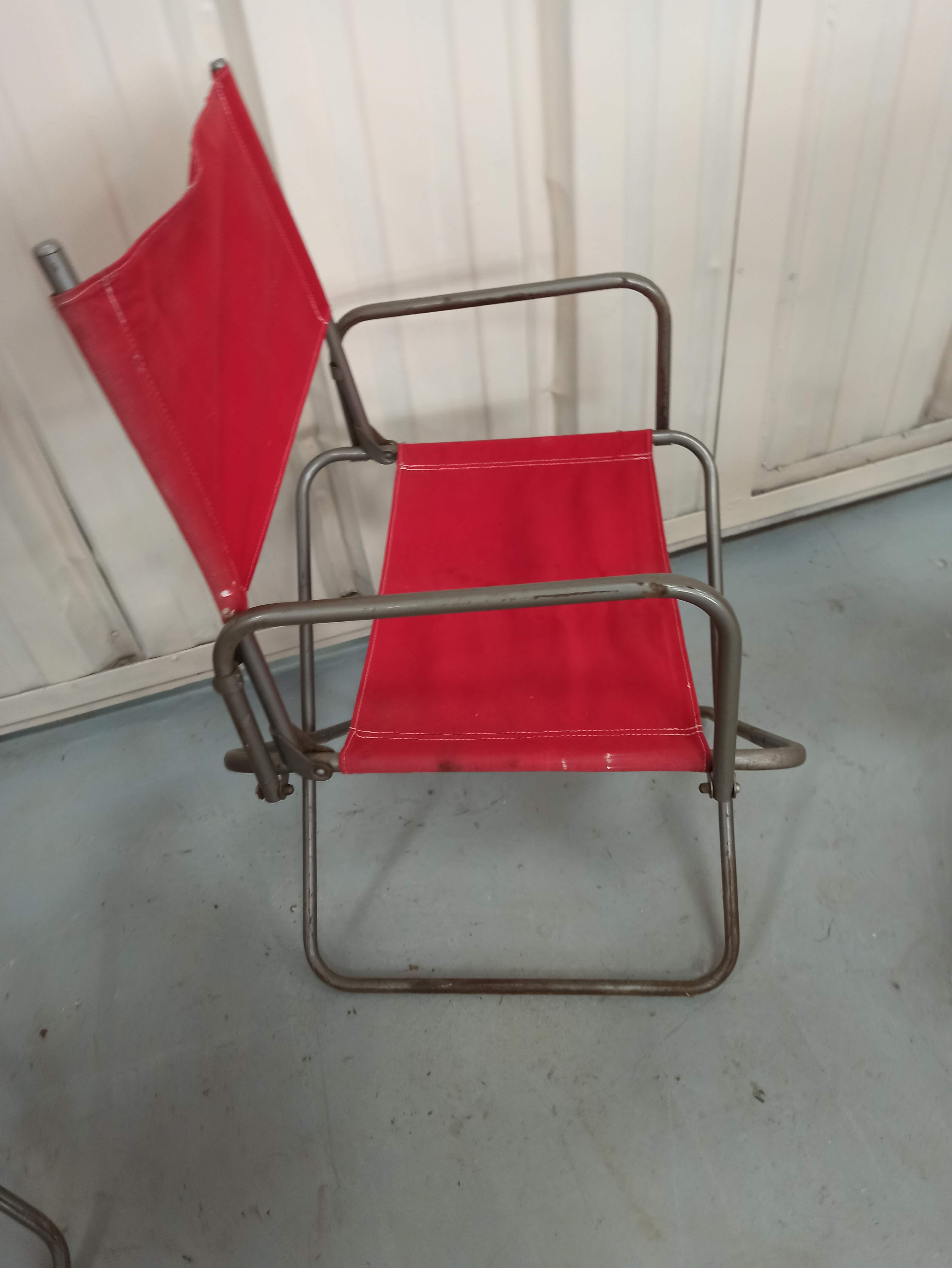 Lot 4 Renolux camping armchairs folding iron and red fabric