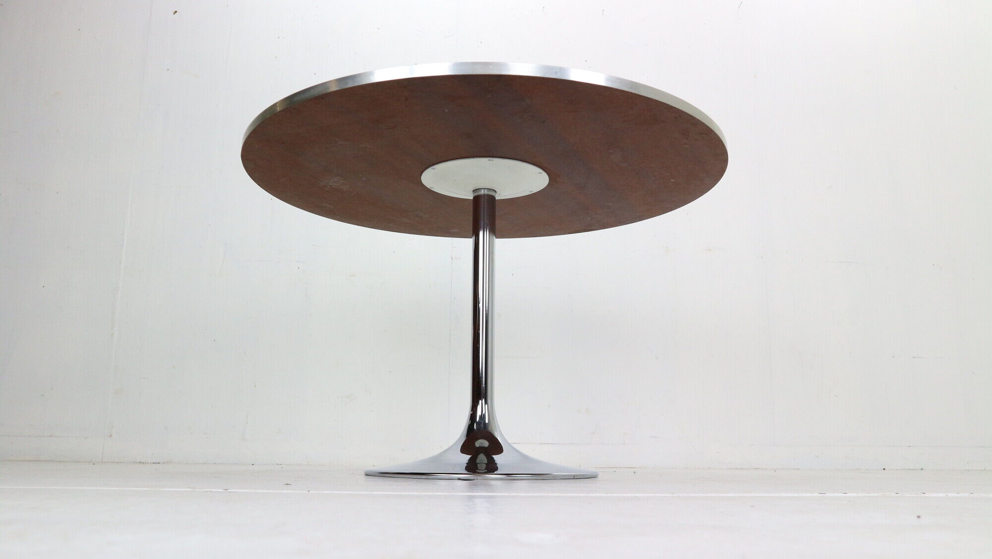 Börje johanson round white & chrome "tulip" dinning table, 1968 sweden
