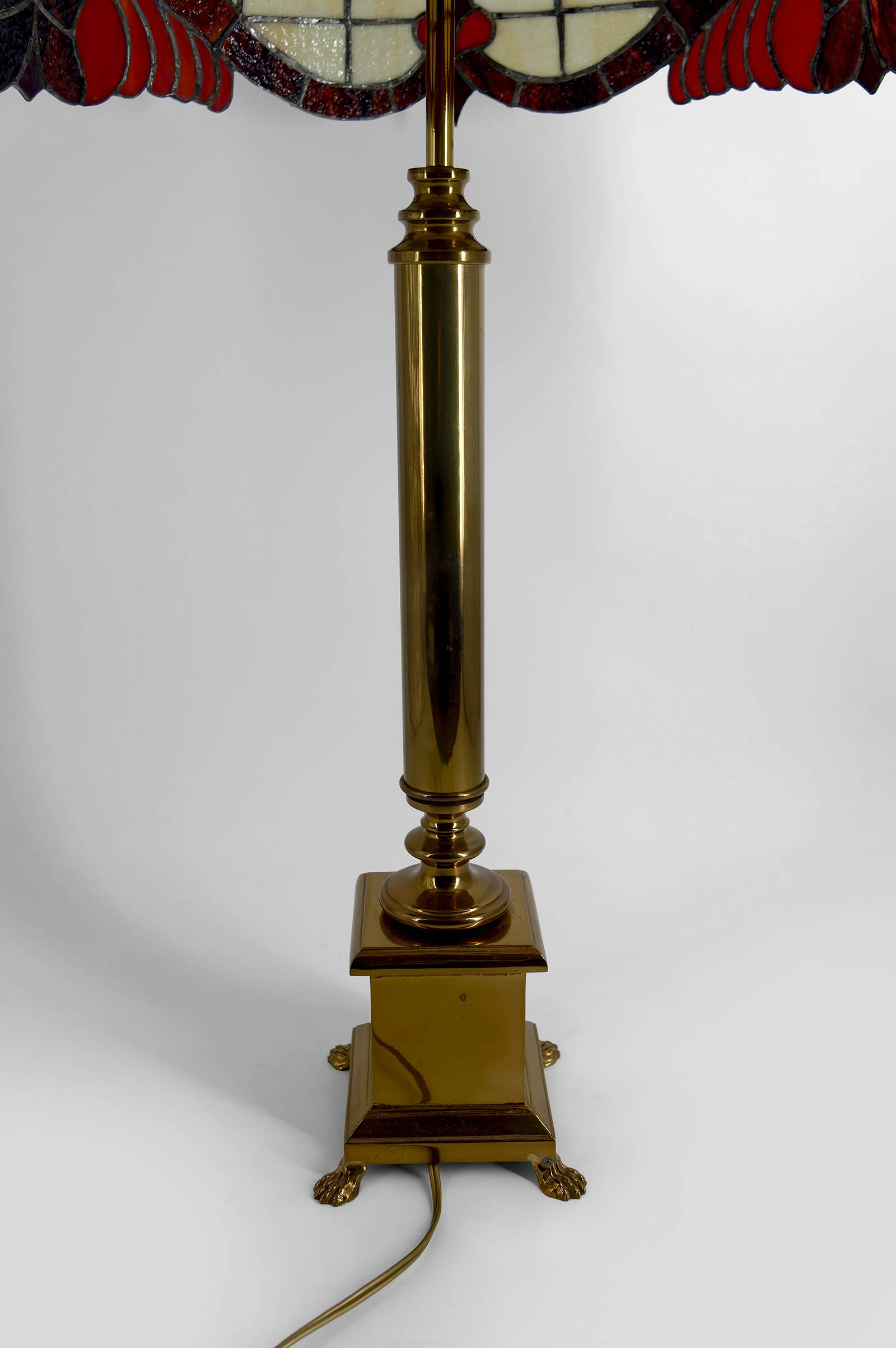 Important Tiffany-style lamp, bronze and stained glass – 20th century