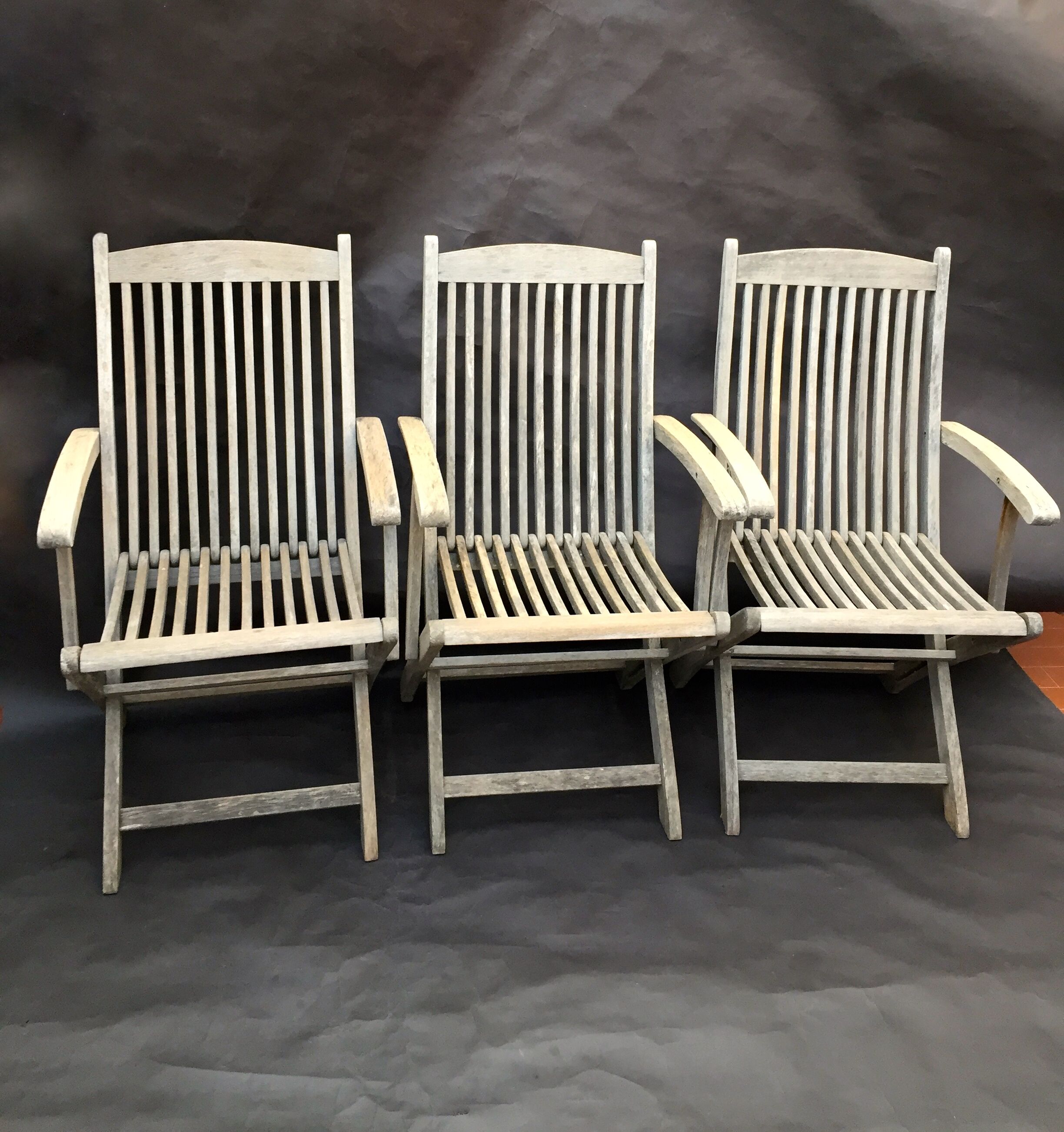 3 vintage folding garden chairs made of River Han teak