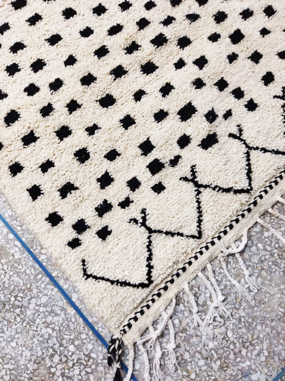 Moroccan berber carpet 252x156cm