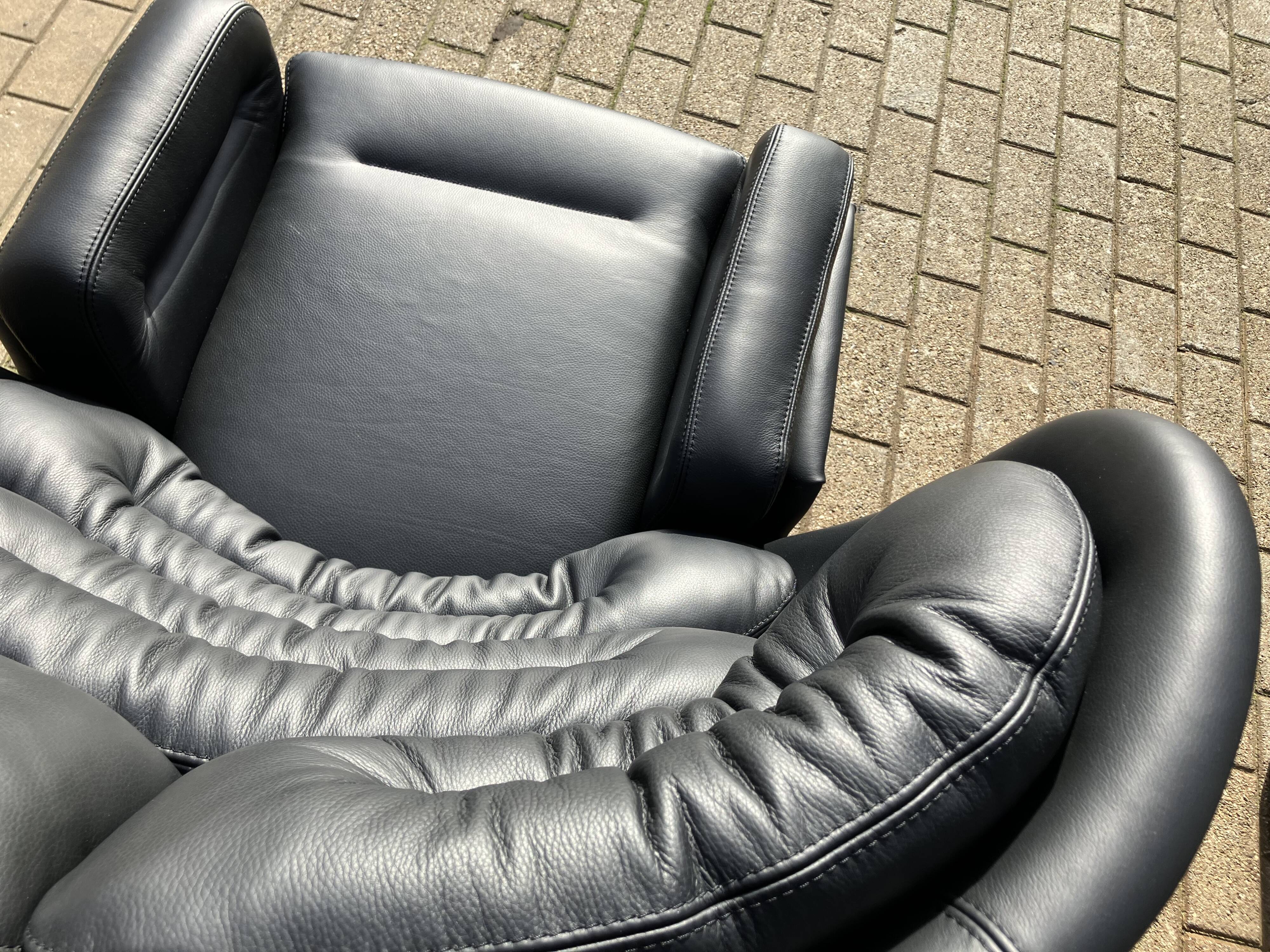 2x Joe Colombo Elda Longhi chair black on black, showroom condition!