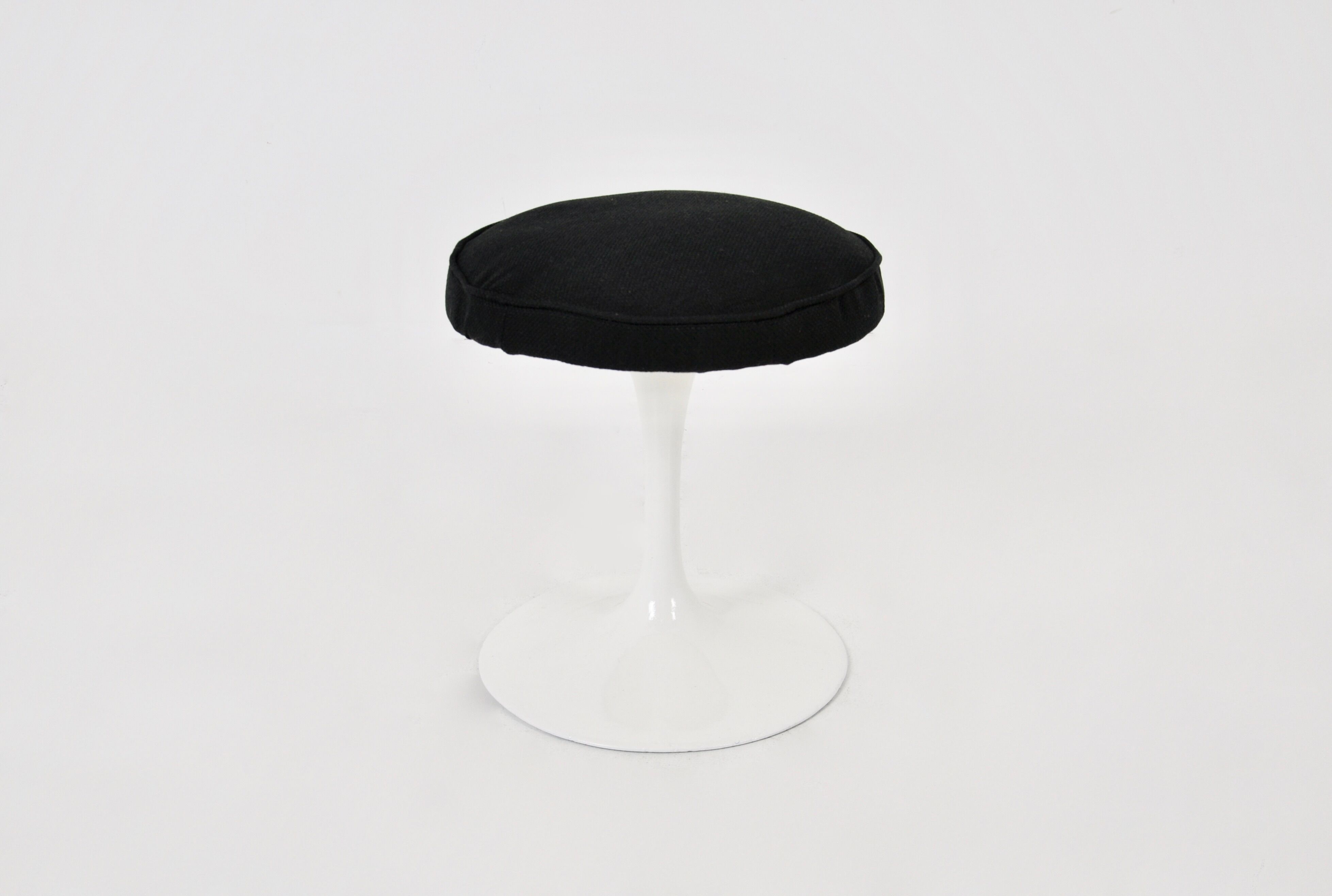Tulip stool by Eero Saarinen for Knoll International, 1970s
