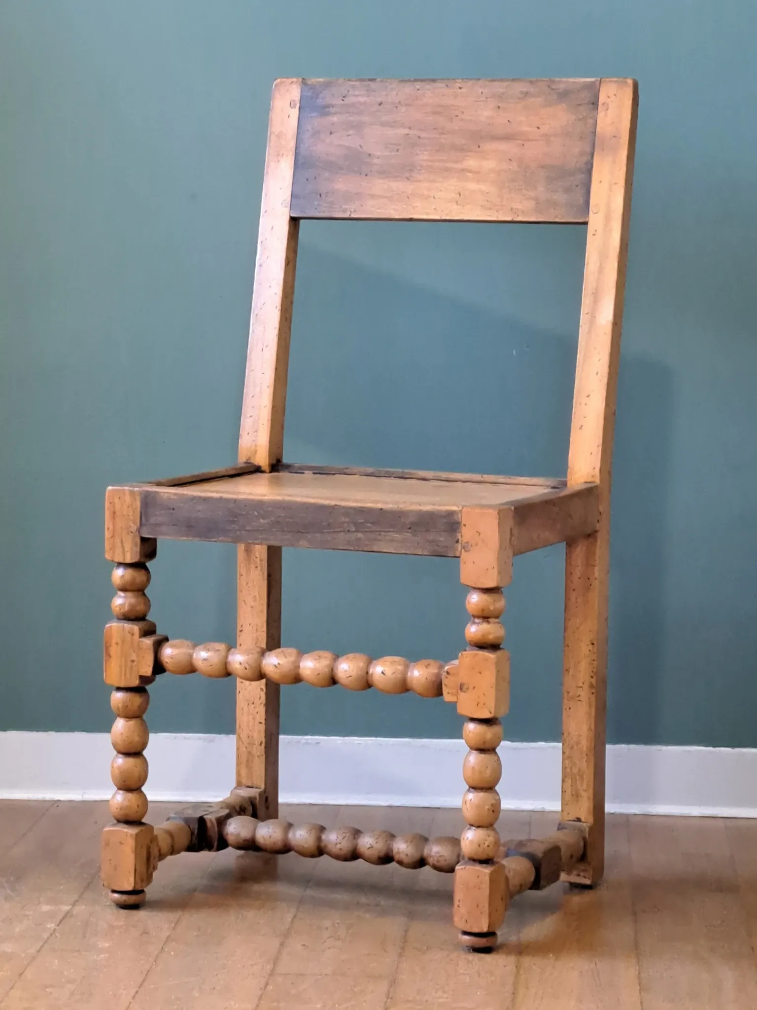 4 chaises bois tourné