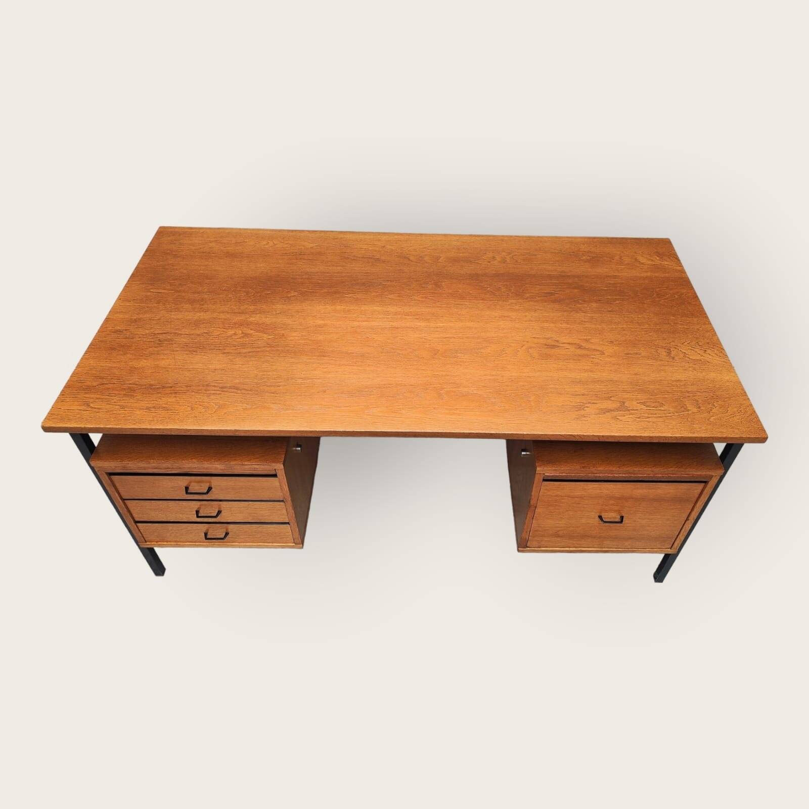 Mid Century bureau