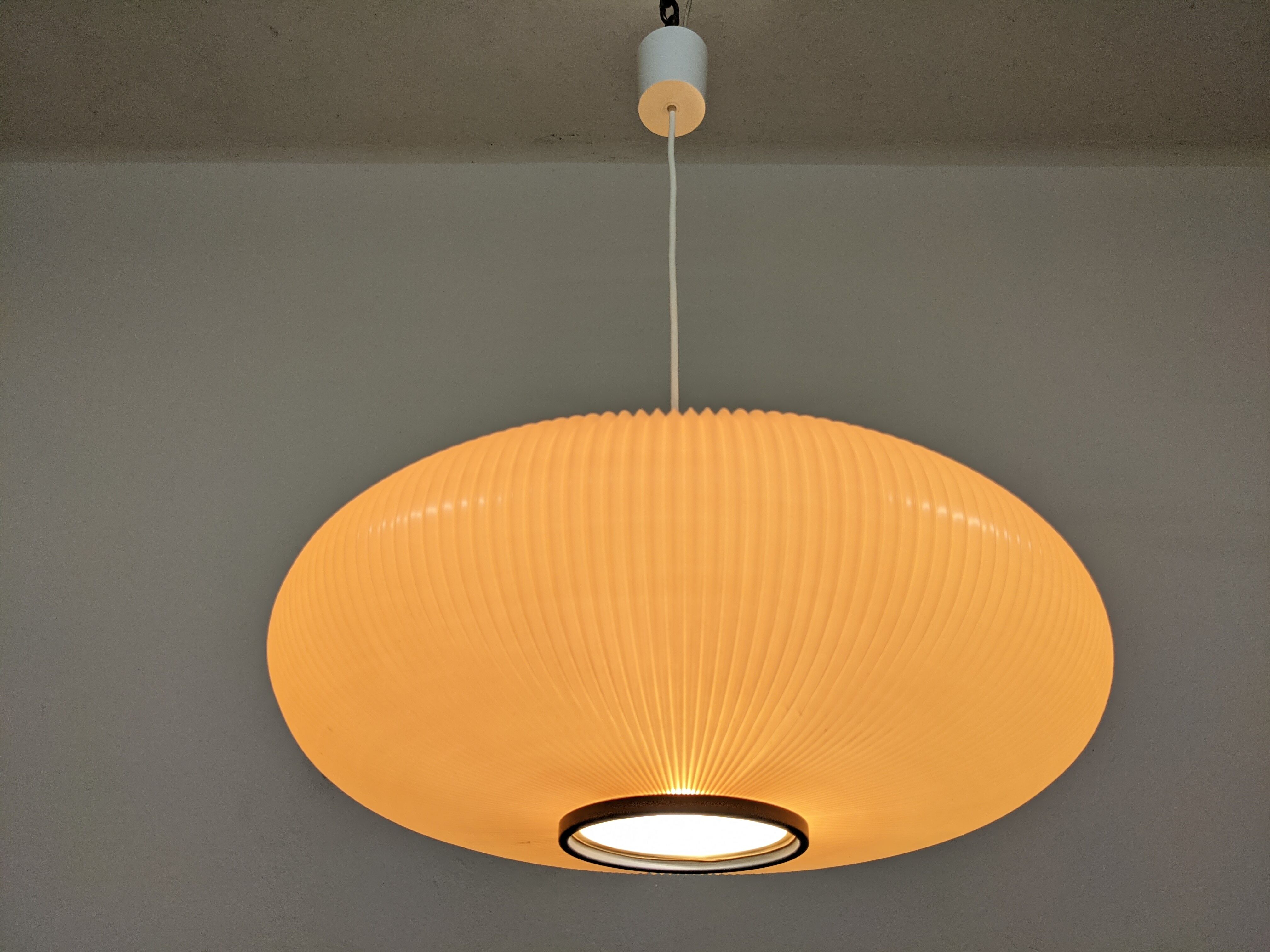 Space age suspension from the 70s