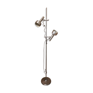 lampadaire en acier poli