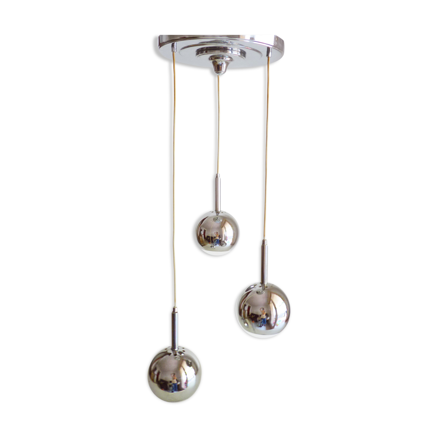 Cascading pendant 3 lamps