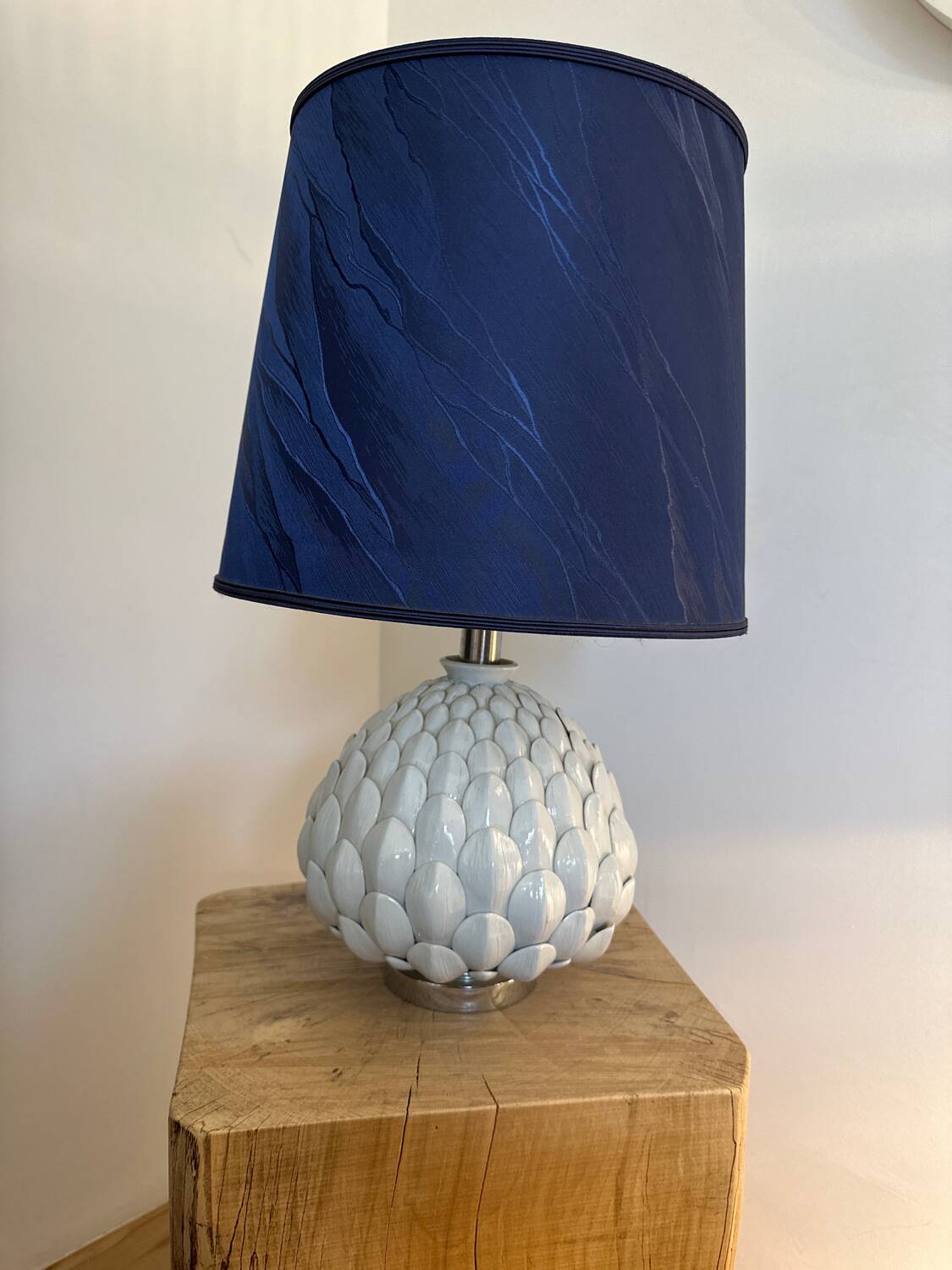 Vintage artichoke lamp
